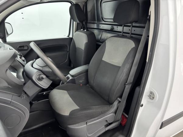 Vente en ligne Renault Kangoo Express  BLUE DCI 95 au prix de 11 470 €