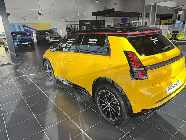 Vente en ligne Renault Renault 5 E-Tech  150 ch autonomie confort au prix de 35 790 €