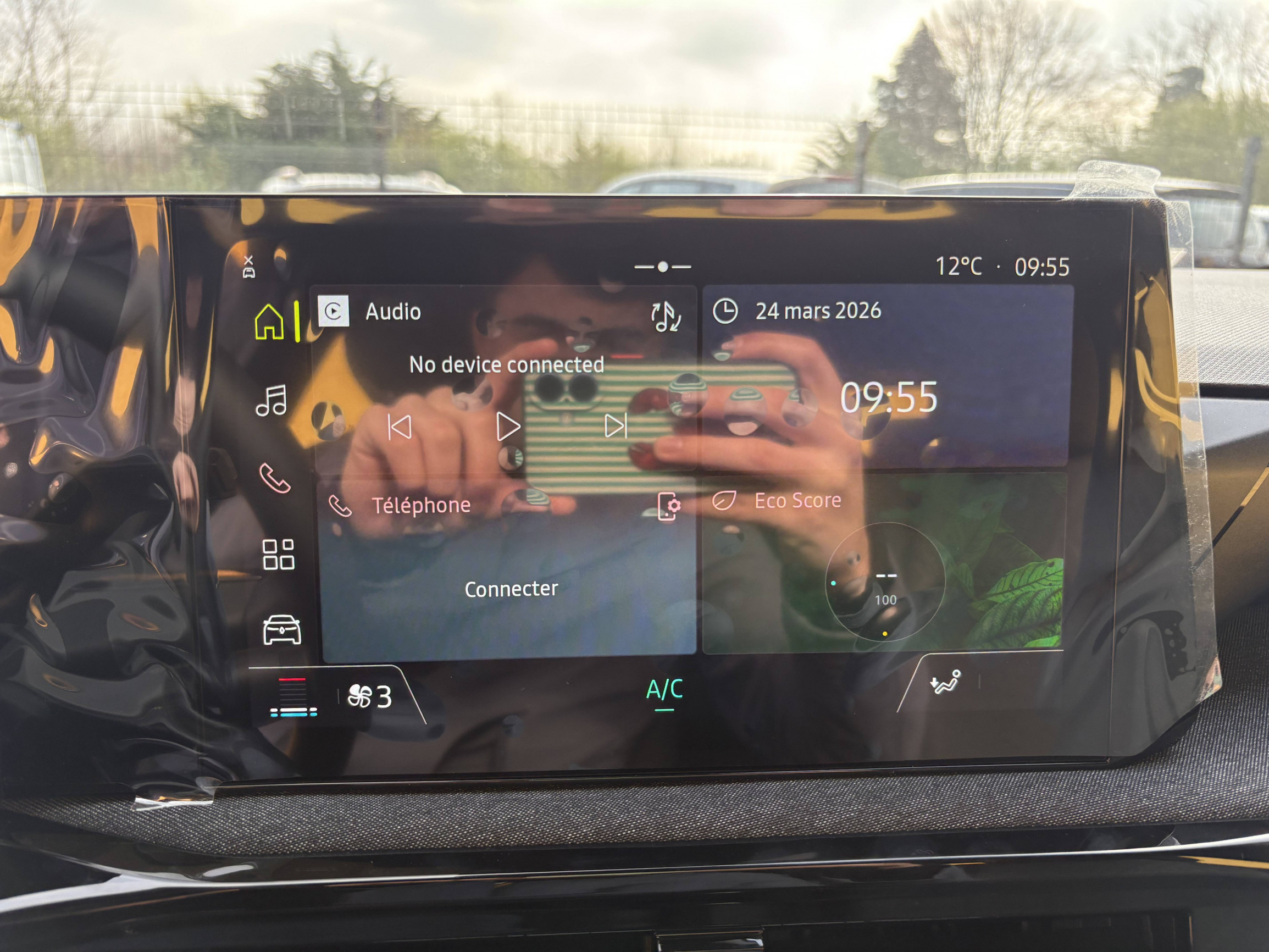 Vente en ligne Renault Clio 6 Clio E-Tech full hybrid 160 ch au prix de 24 490 €