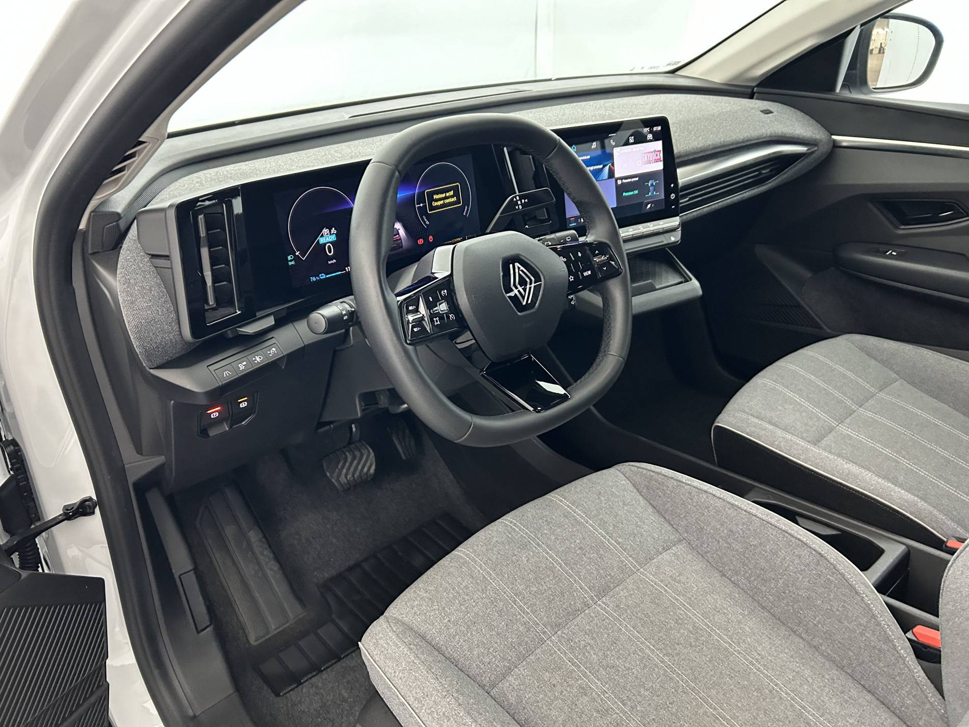 Vente en ligne Renault Megane E-Tech  EV40 130ch standard charge au prix de 18 790 €