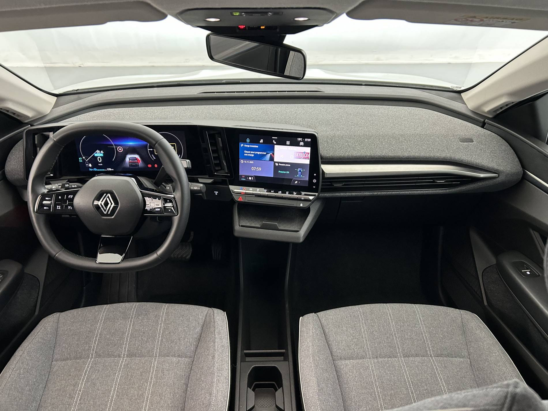 Vente en ligne Renault Megane E-Tech  EV40 130ch standard charge au prix de 18 790 €