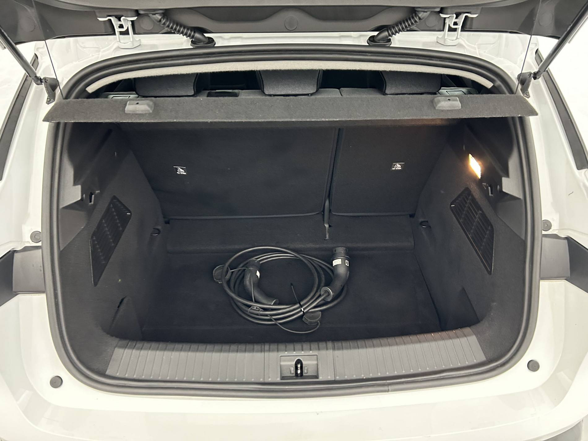 Vente en ligne Renault Megane E-Tech  EV40 130ch standard charge au prix de 18 790 €