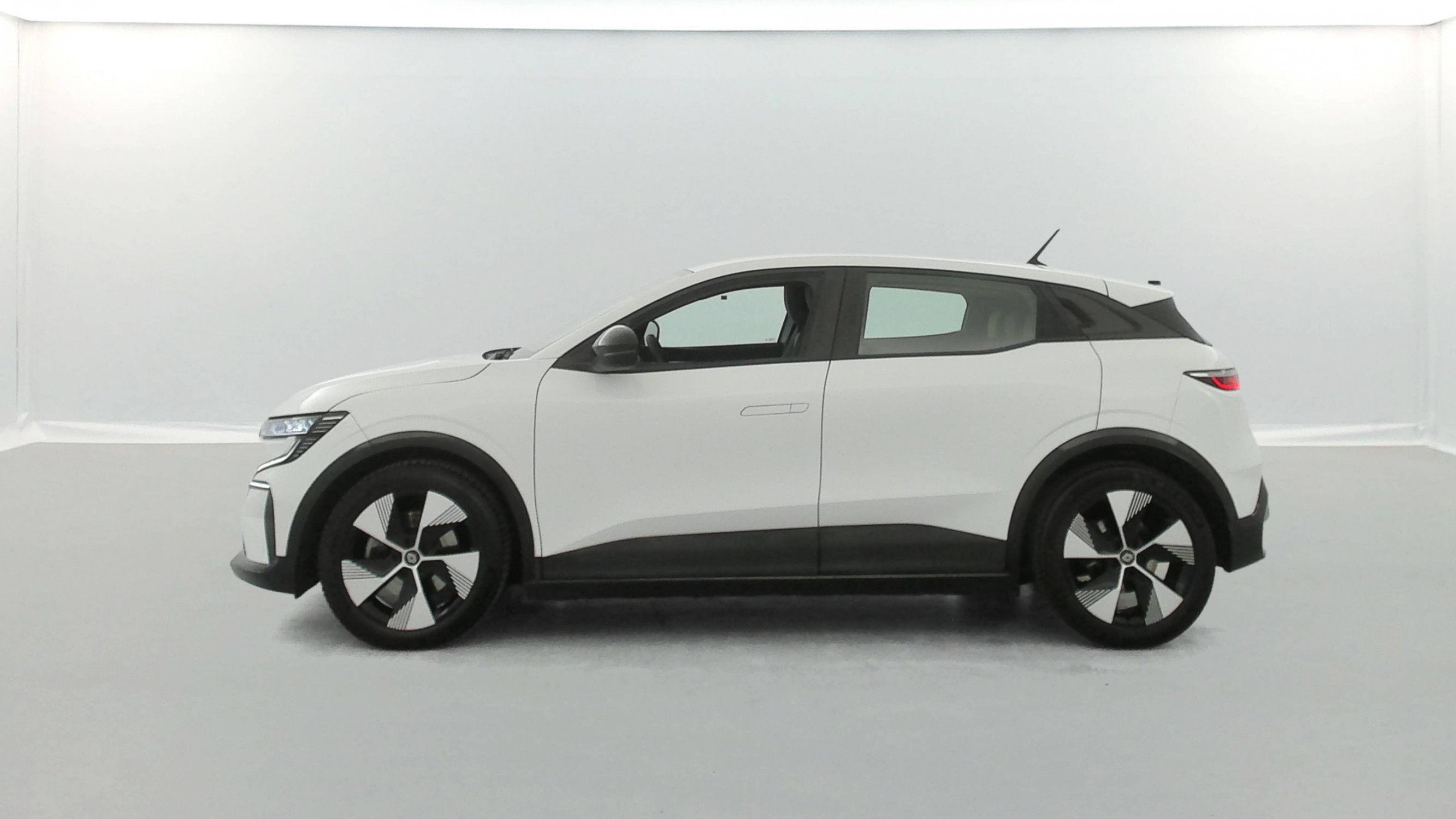 Vente en ligne Renault Megane E-Tech  EV40 130ch standard charge au prix de 18 790 €
