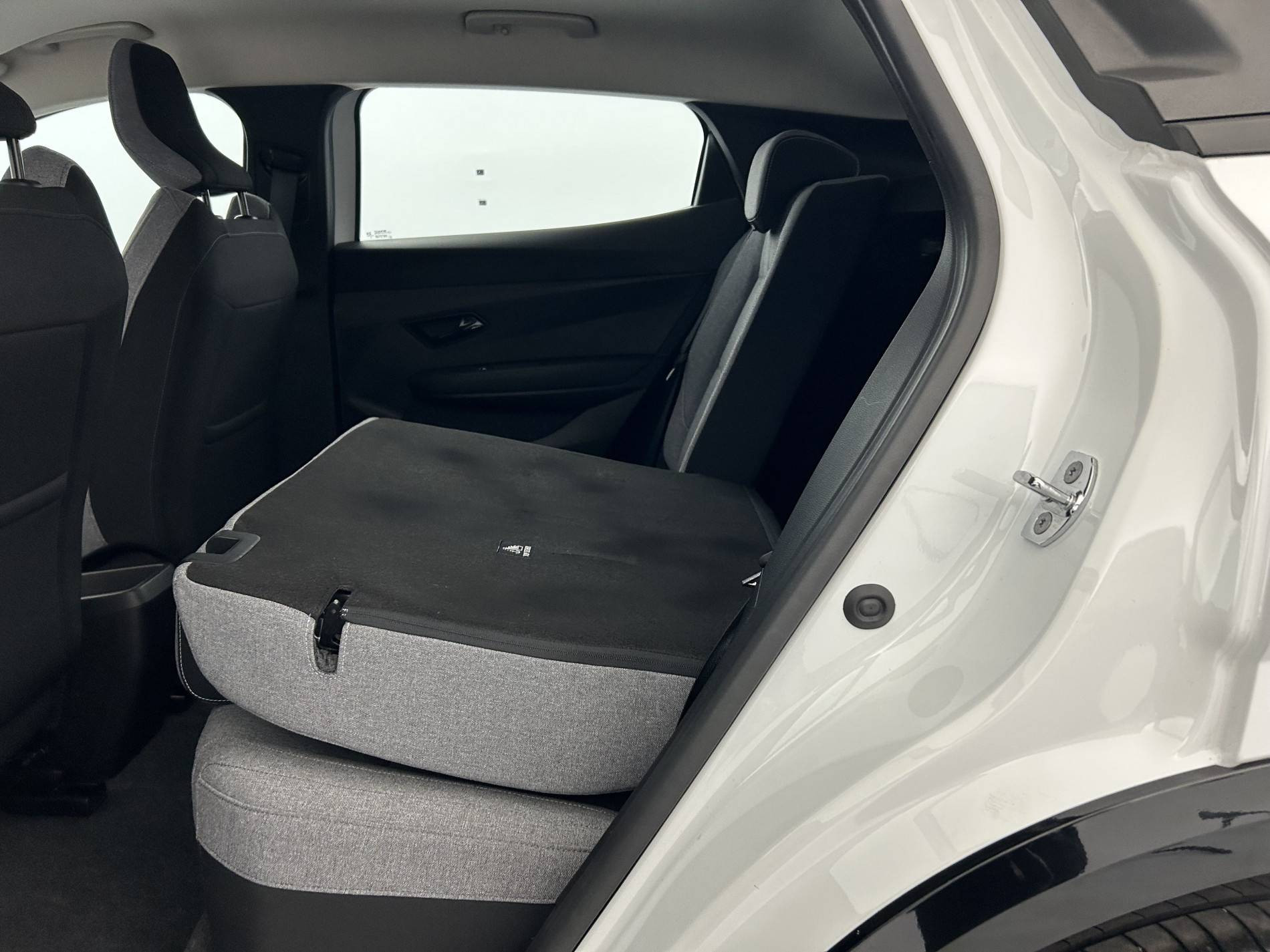 Vente en ligne Renault Megane E-Tech  EV40 130ch standard charge au prix de 18 790 €