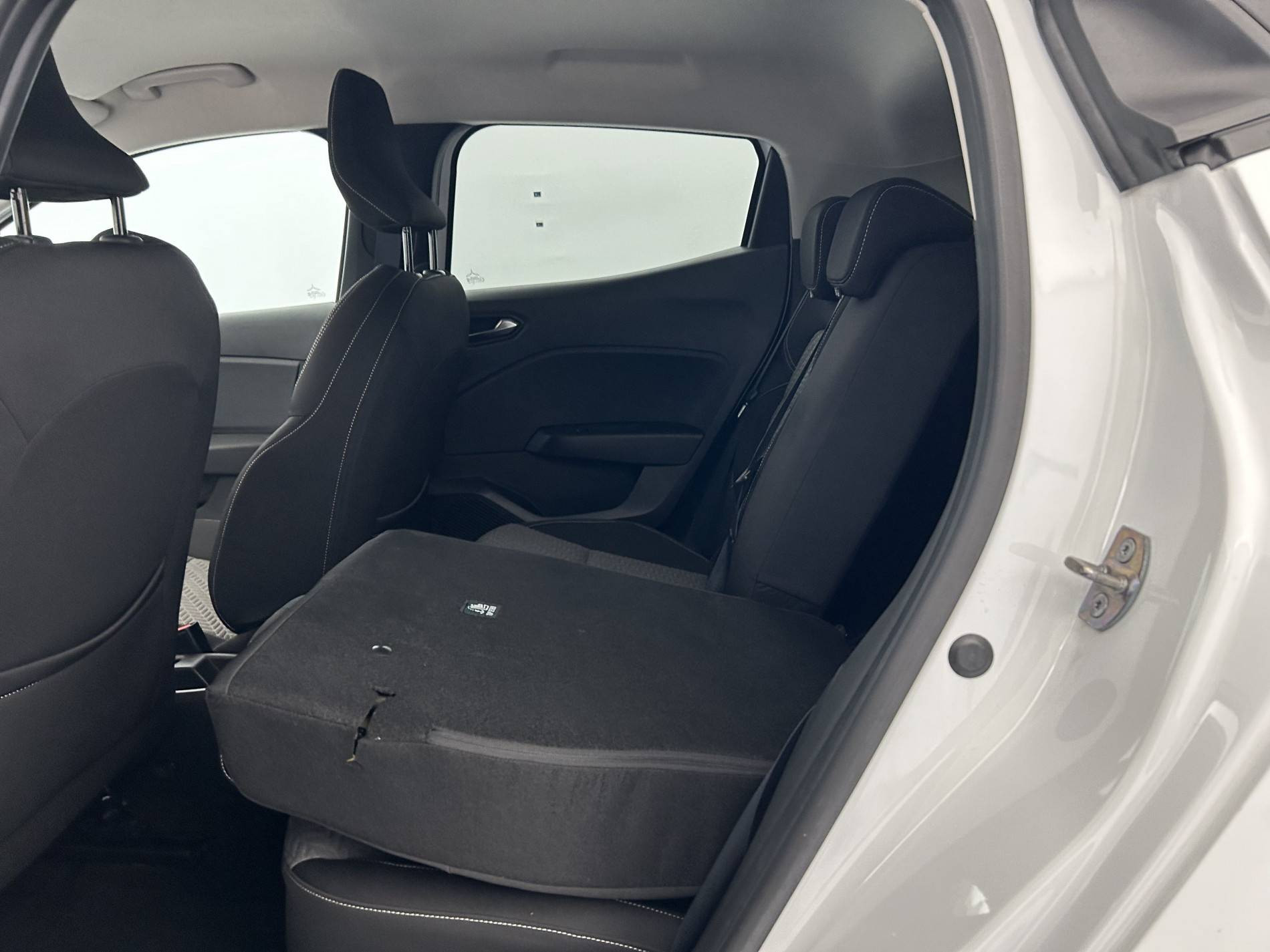 Vente en ligne Renault Clio 5 Clio Blue dCi 100 au prix de 15 550 €