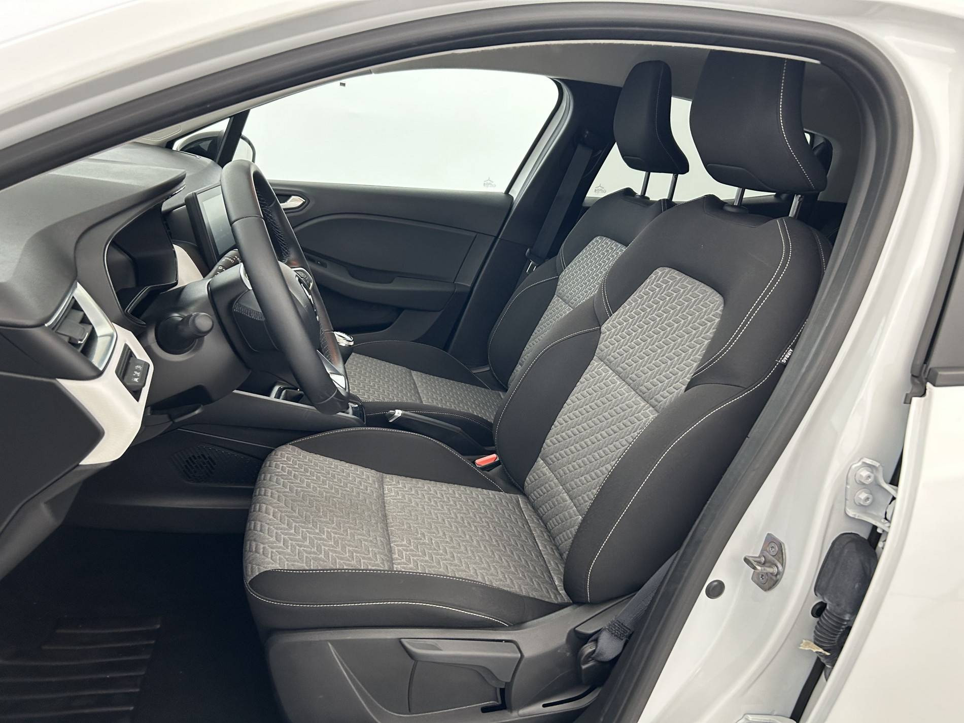 Vente en ligne Renault Clio 5 Clio Blue dCi 100 au prix de 15 550 €