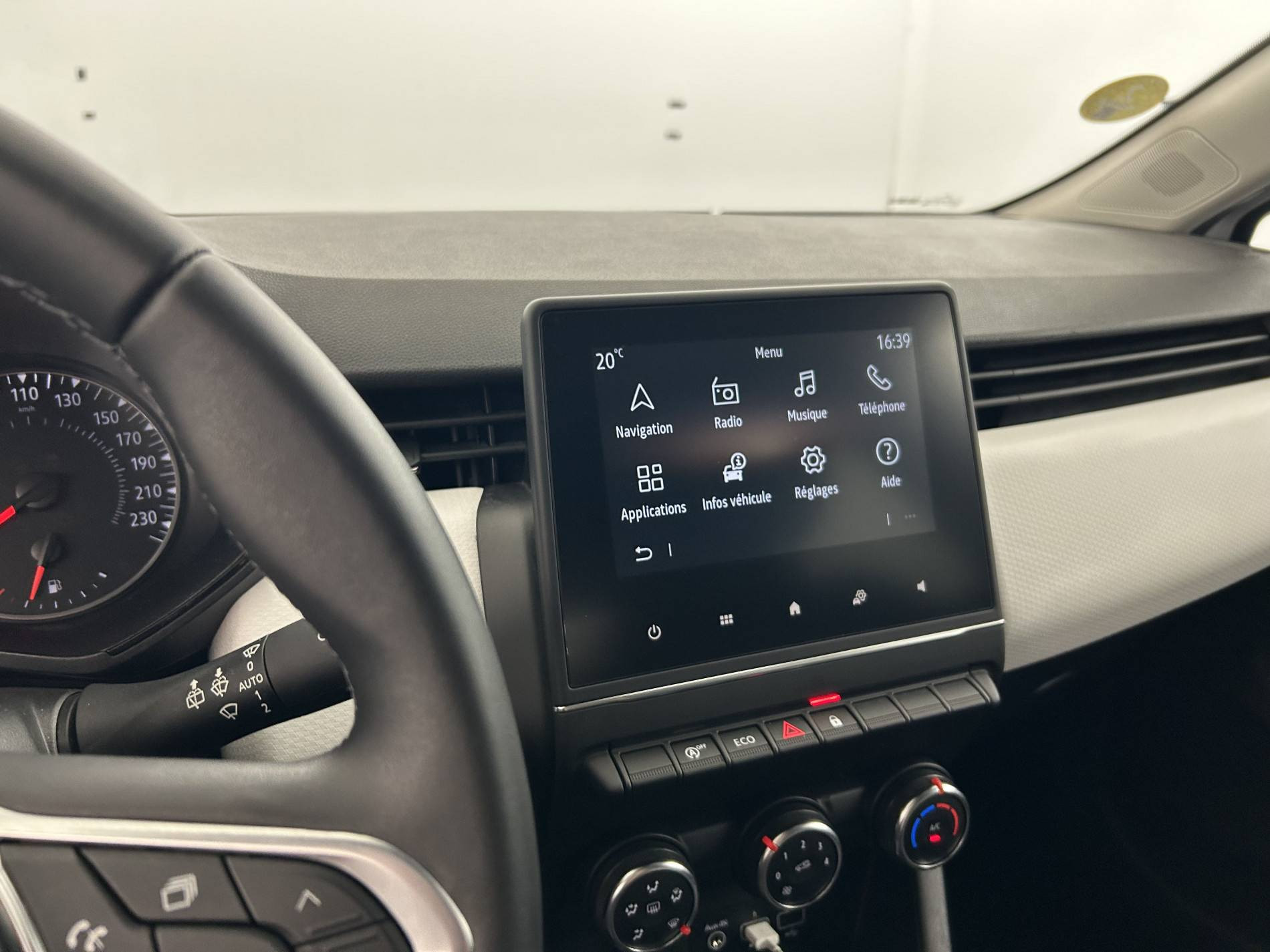 Vente en ligne Renault Clio 5 Clio Blue dCi 100 au prix de 15 550 €