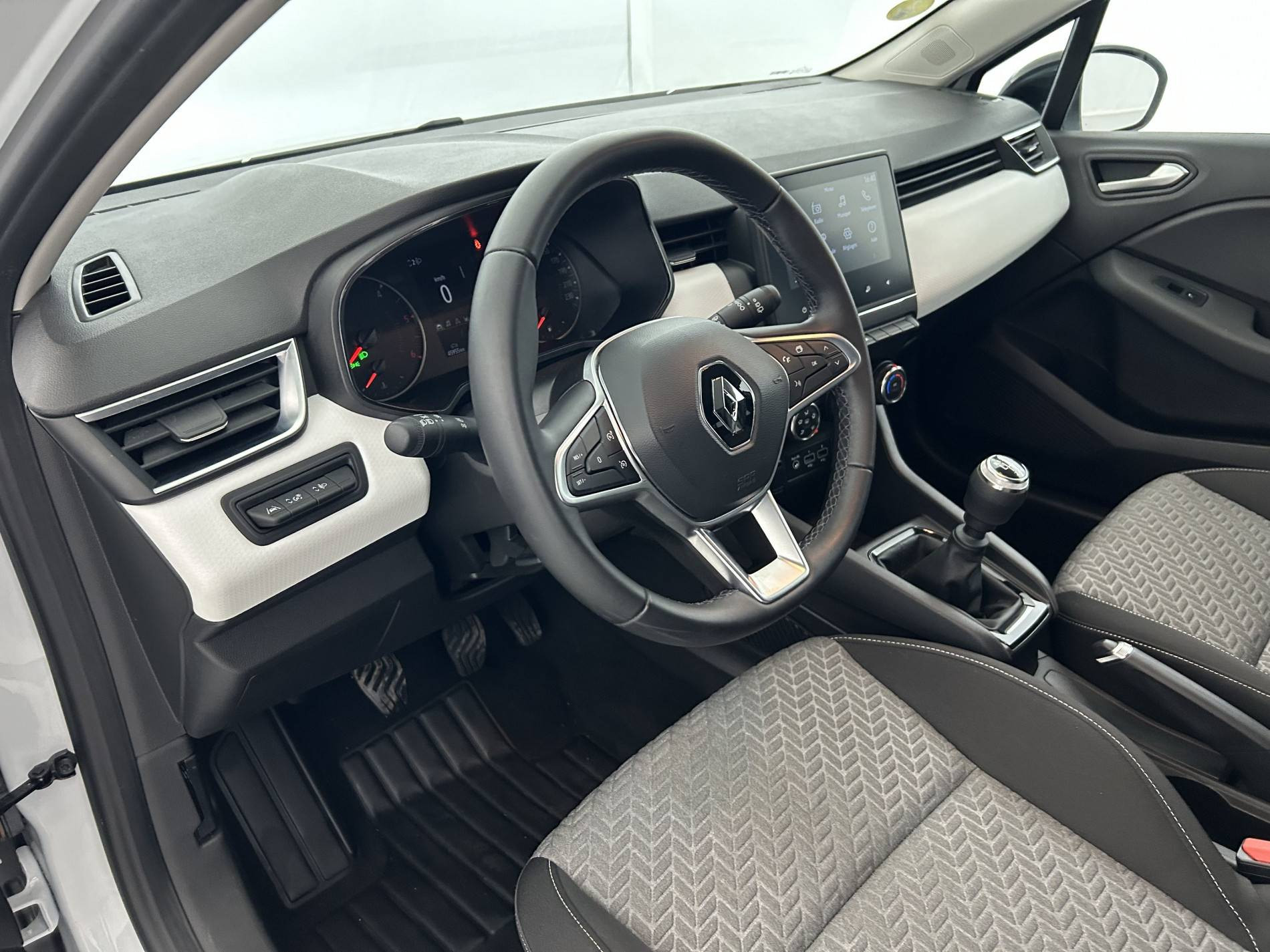 Vente en ligne Renault Clio 5 Clio Blue dCi 100 au prix de 15 550 €