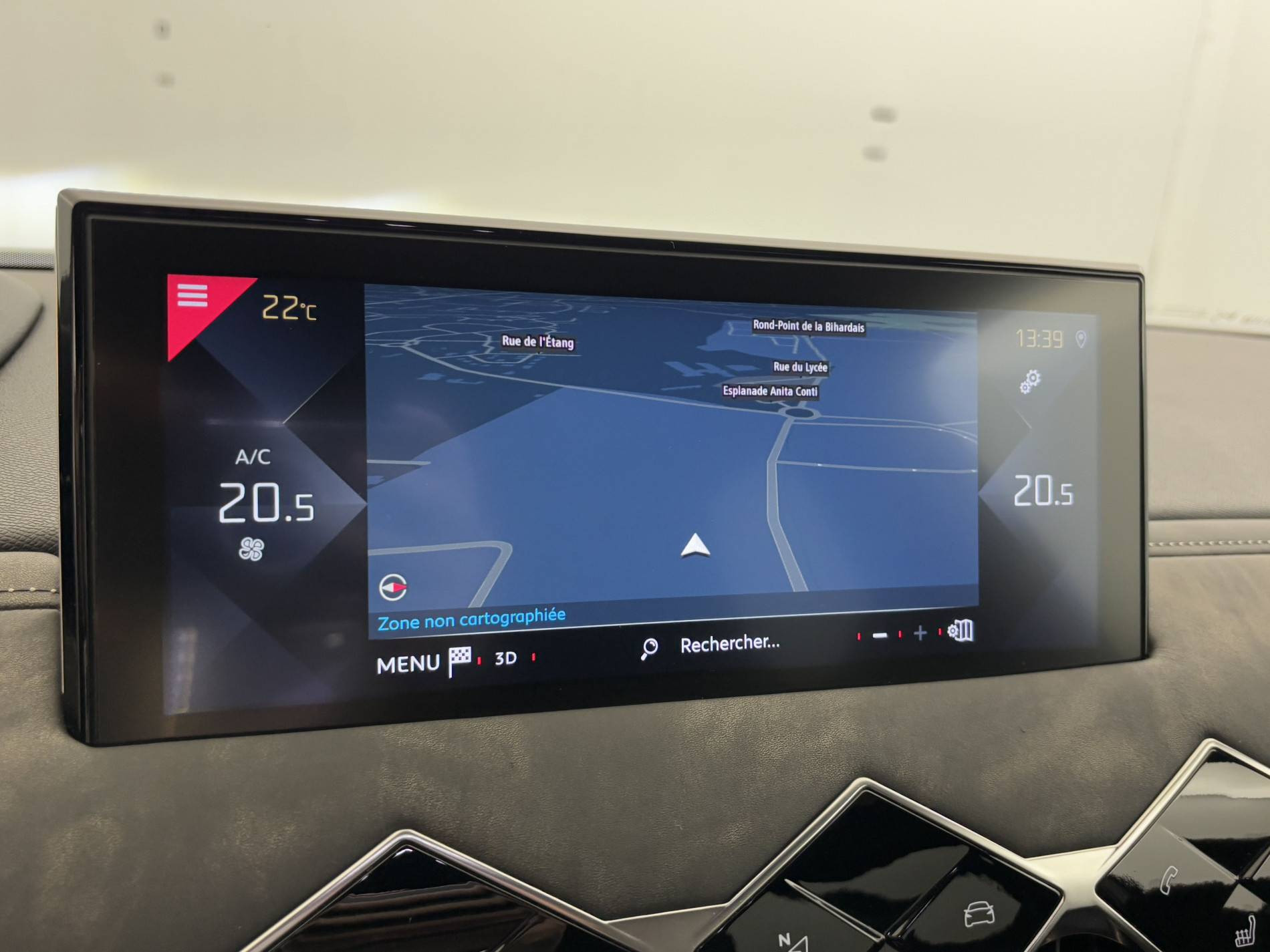 Vente en ligne Ds Ds3 Crossback DS3 Crossback BlueHDi 130 EAT8 au prix de 15 990 €