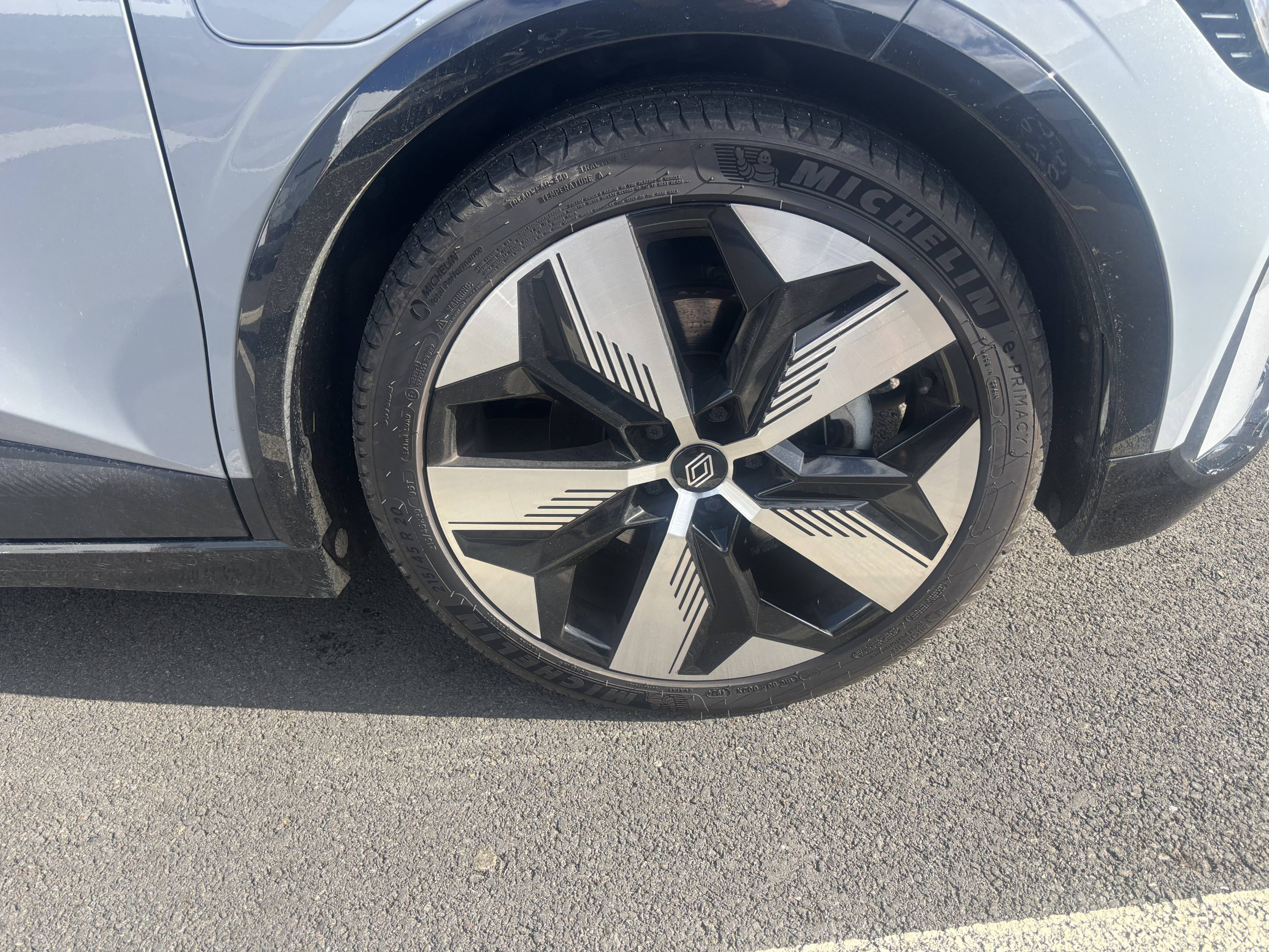 Vente en ligne Renault Megane E-Tech  EV60 220 ch super charge au prix de 21 790 €