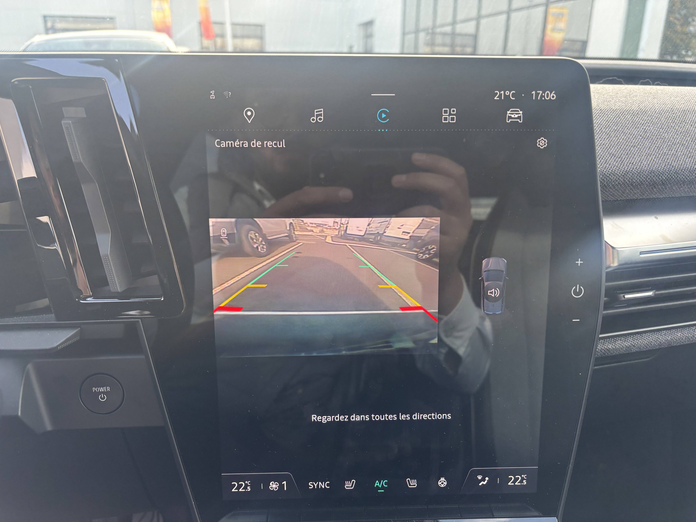 Vente en ligne Renault Megane E-Tech  EV60 220 ch super charge au prix de 21 790 €