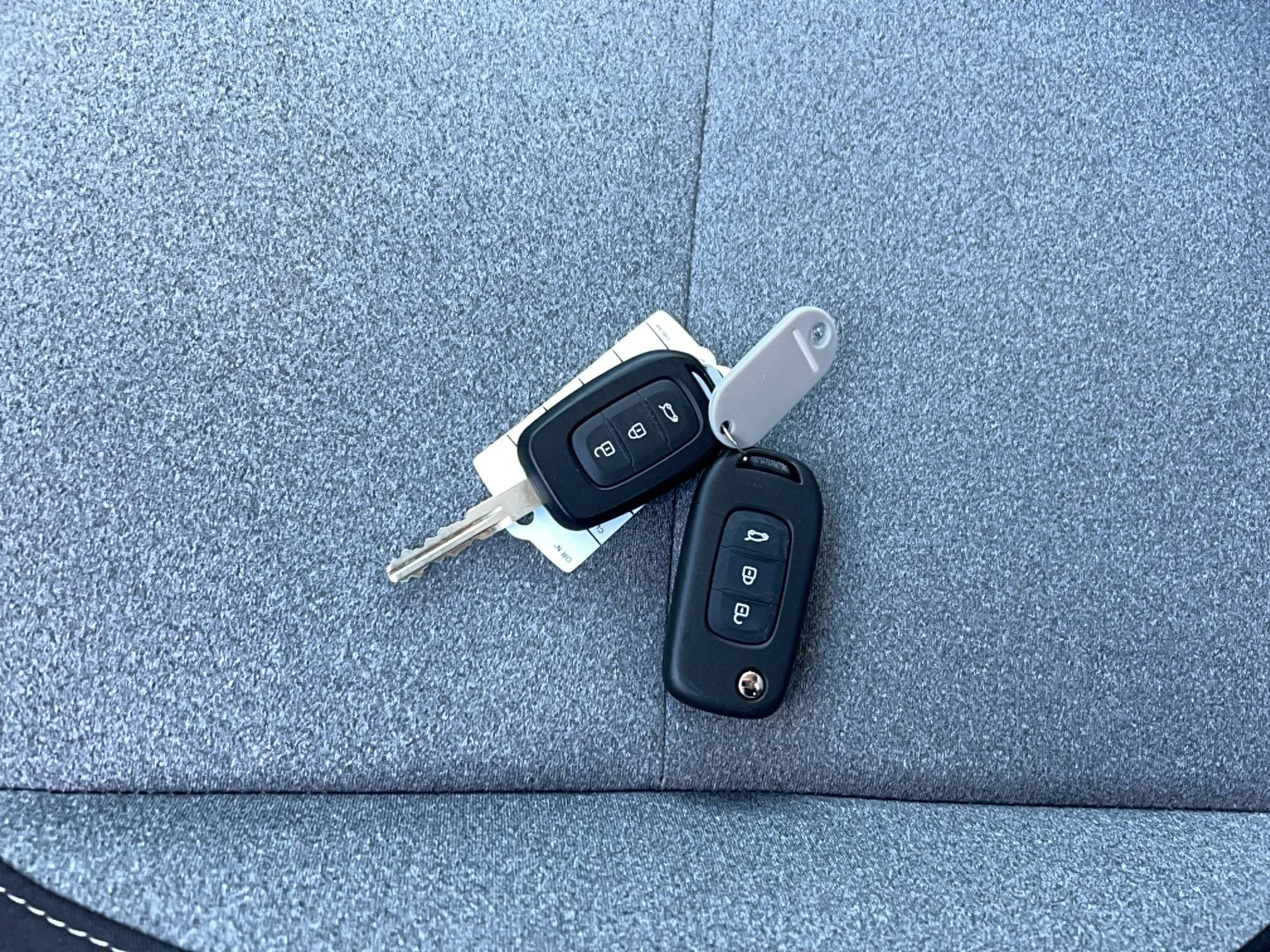 Vente en ligne Renault Clio 5 Clio TCe 90 ch GSR2 au prix de 15 690 €