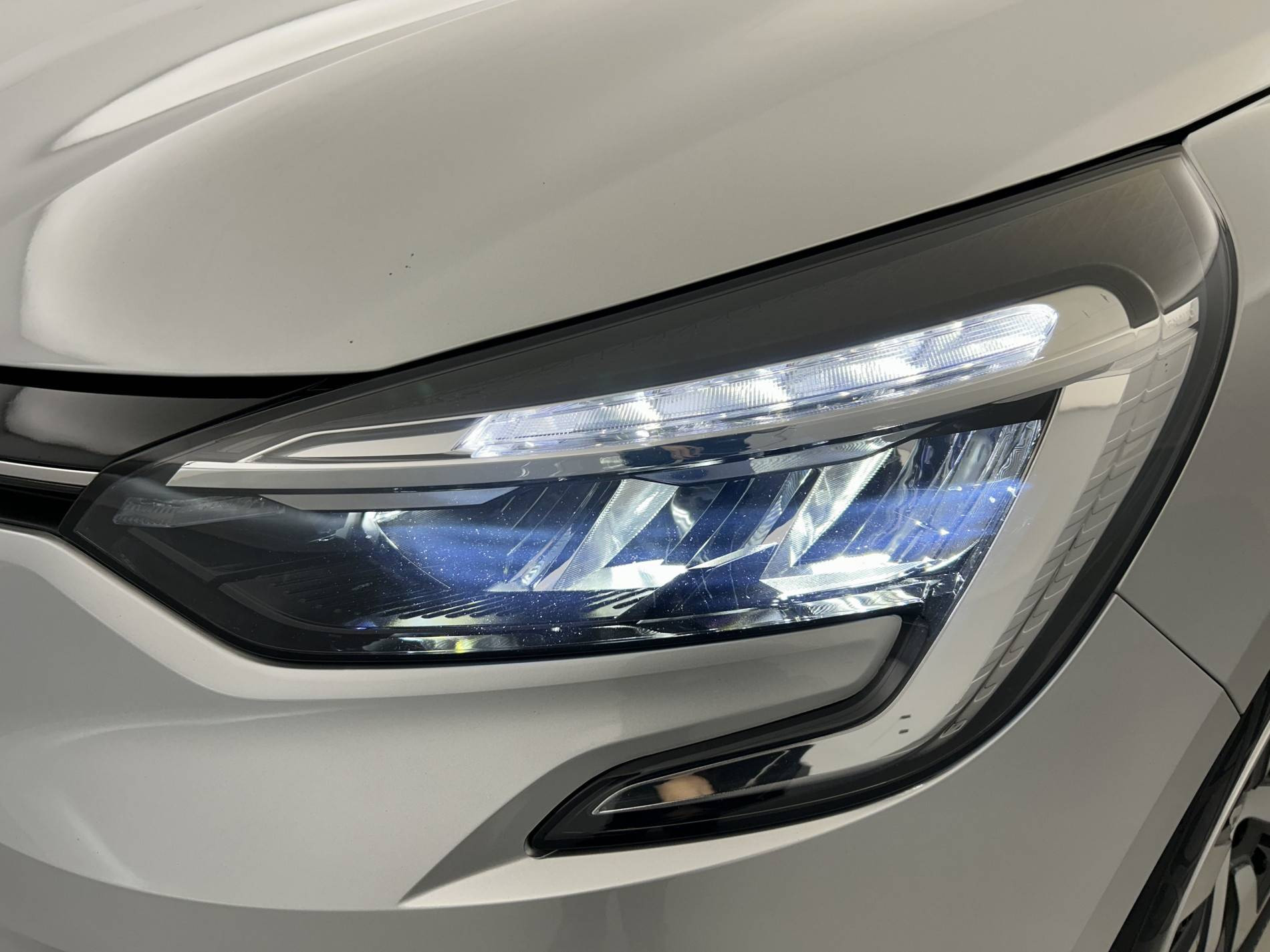 Vente en ligne Renault Clio 5 Clio TCe 90 au prix de 14 350 €