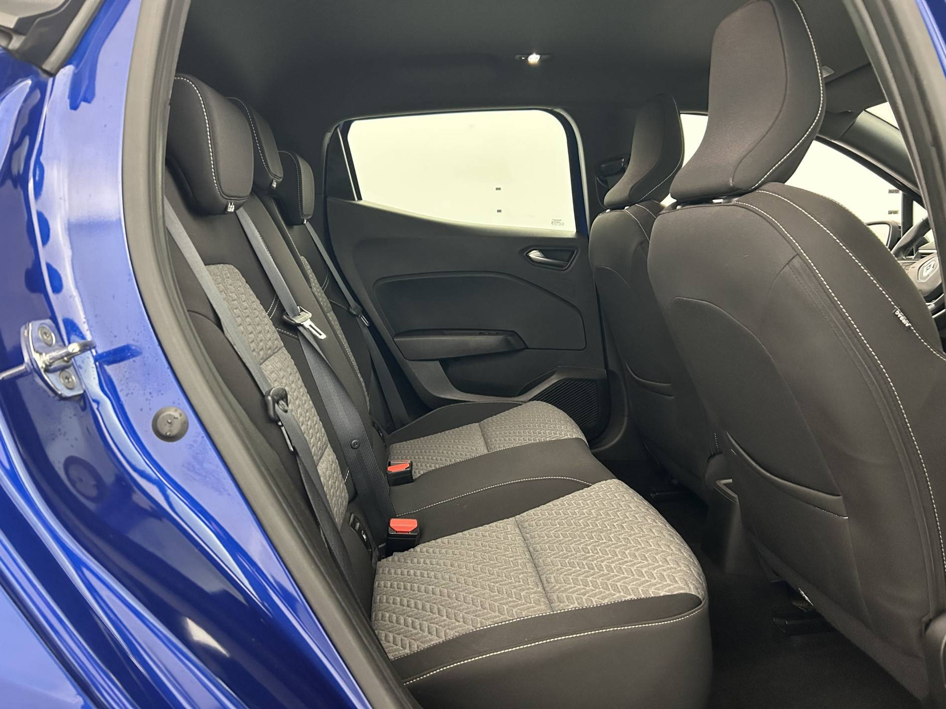 Vente en ligne Renault Clio 5 Clio TCe 90 - 21N au prix de 13 250 €