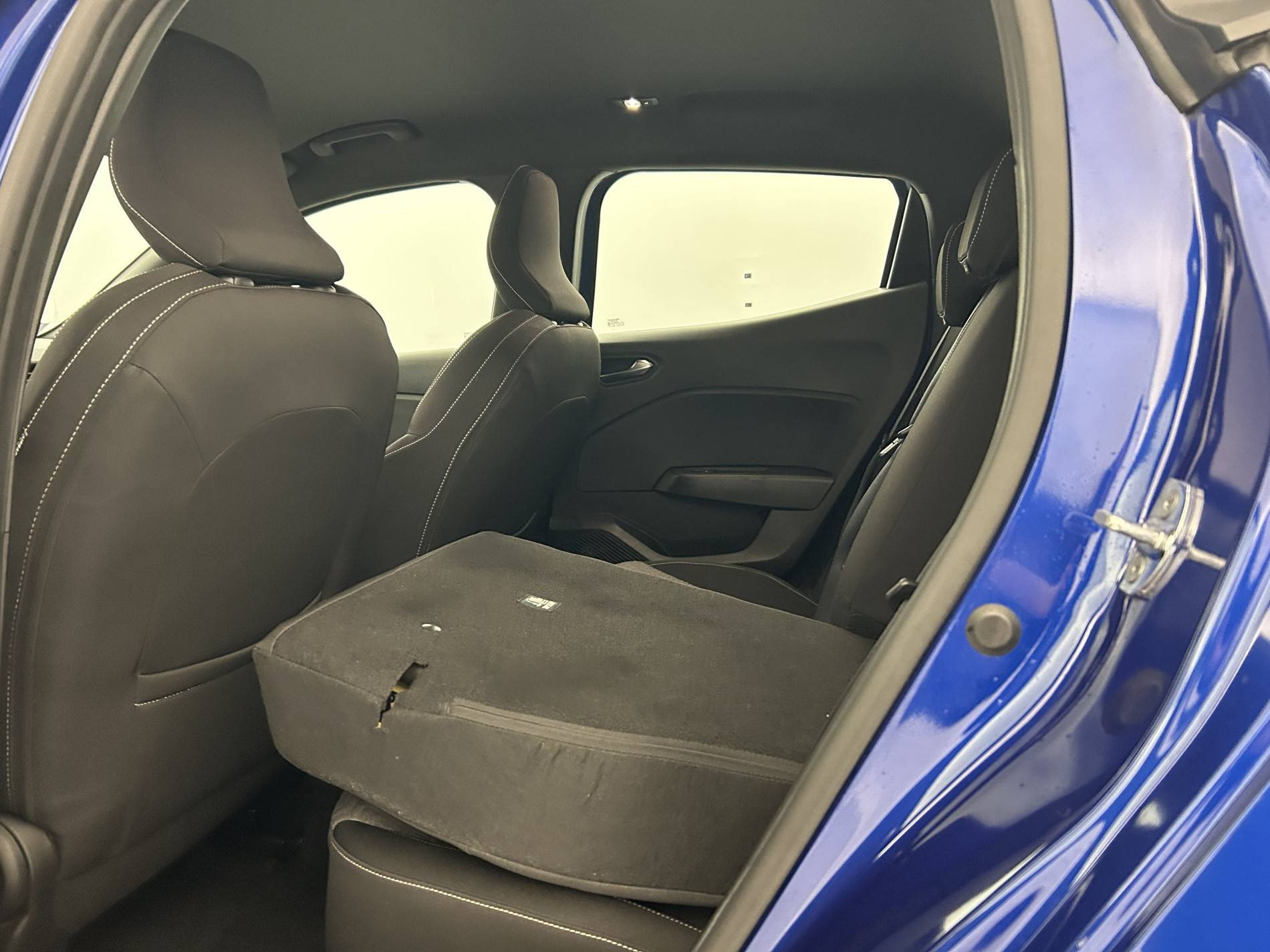 Vente en ligne Renault Clio 5 Clio TCe 90 - 21N au prix de 13 250 €