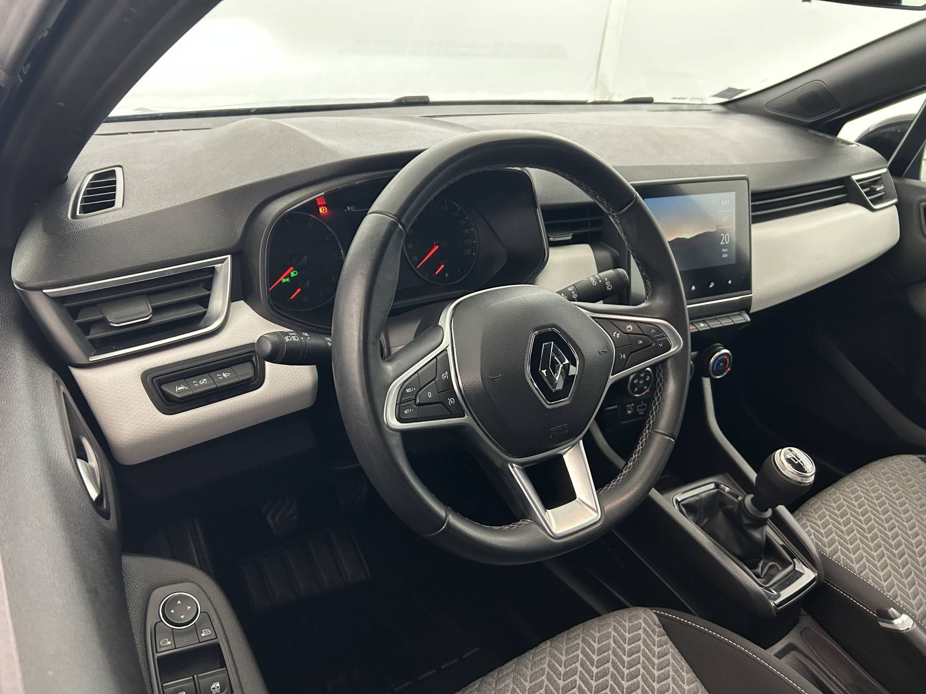 Vente en ligne Renault Clio 5 Clio TCe 90 - 21N au prix de 13 250 €