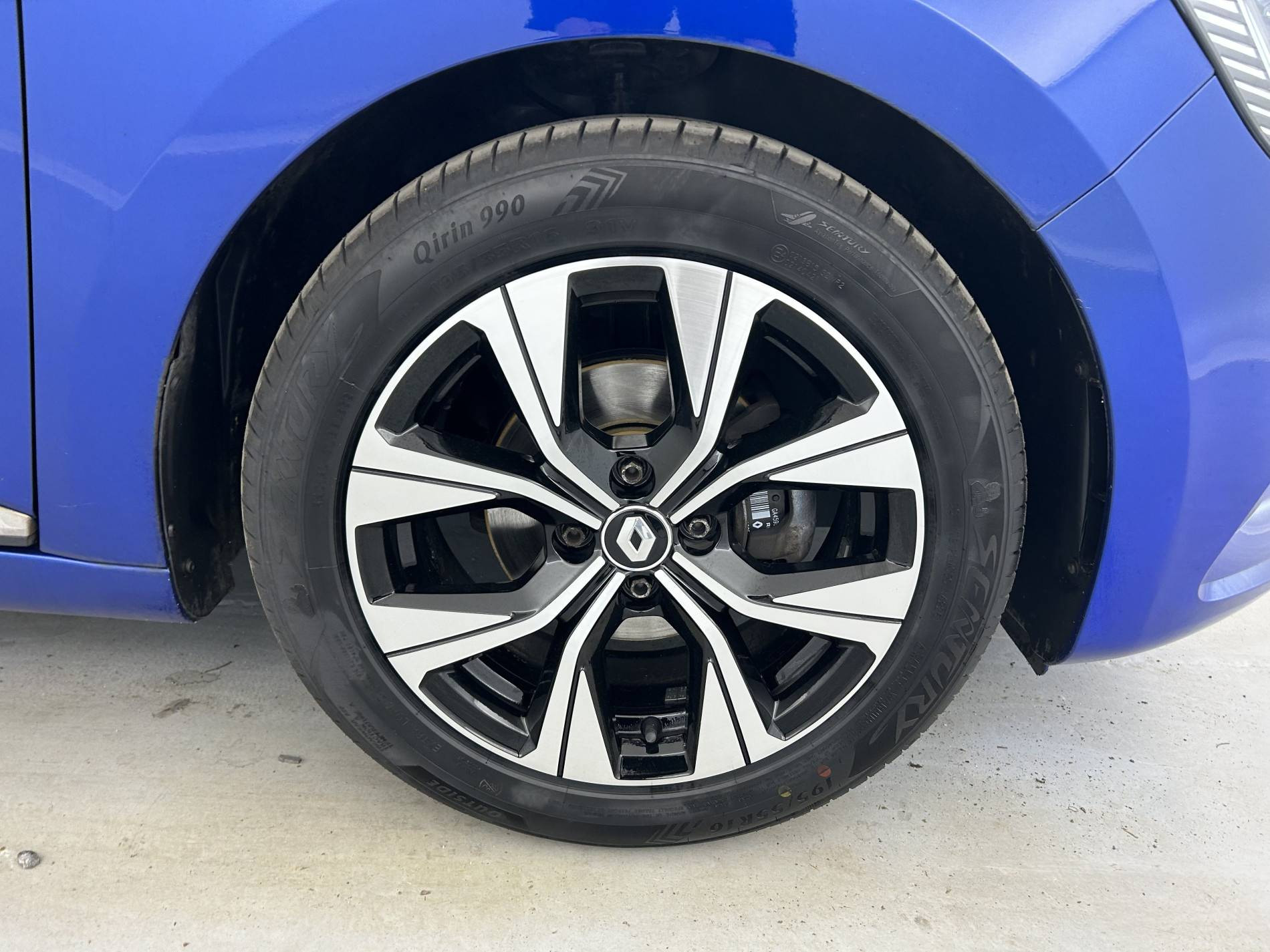 Vente en ligne Renault Clio 5 Clio TCe 90 - 21N au prix de 13 250 €