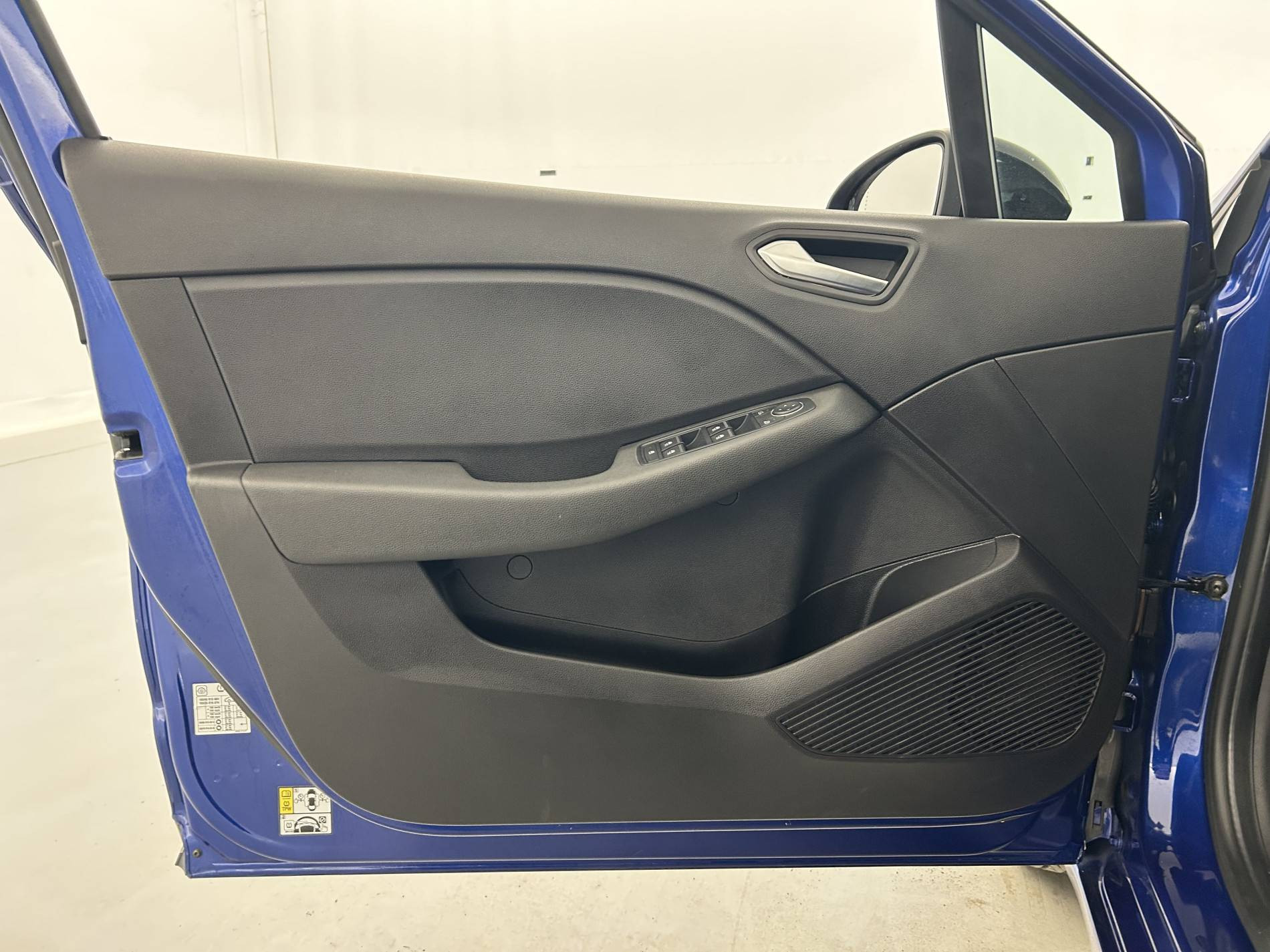 Vente en ligne Renault Clio 5 Clio TCe 90 - 21N au prix de 13 250 €