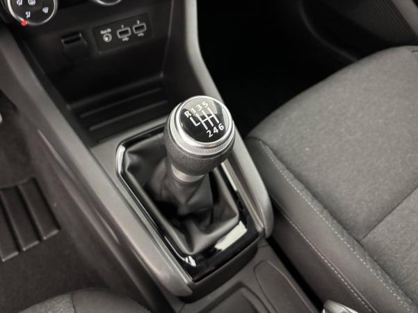 Vente en ligne Renault Clio 5 Clio TCe 90 - 21N au prix de 13 990 €