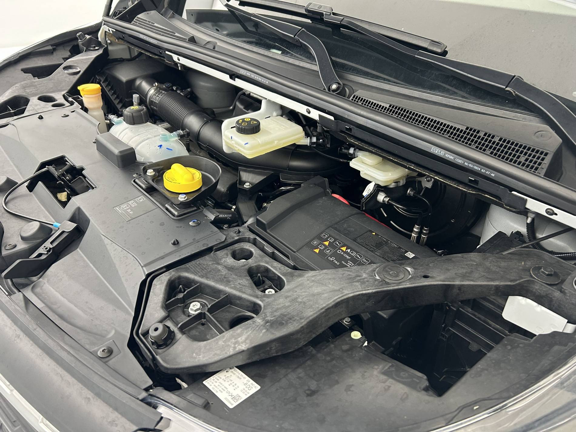 Vente en ligne Renault Trafic 3 Fourgon TRAFIC FGN L1H1 3000 KG BLUE DCI 130 au prix de 24 600 €