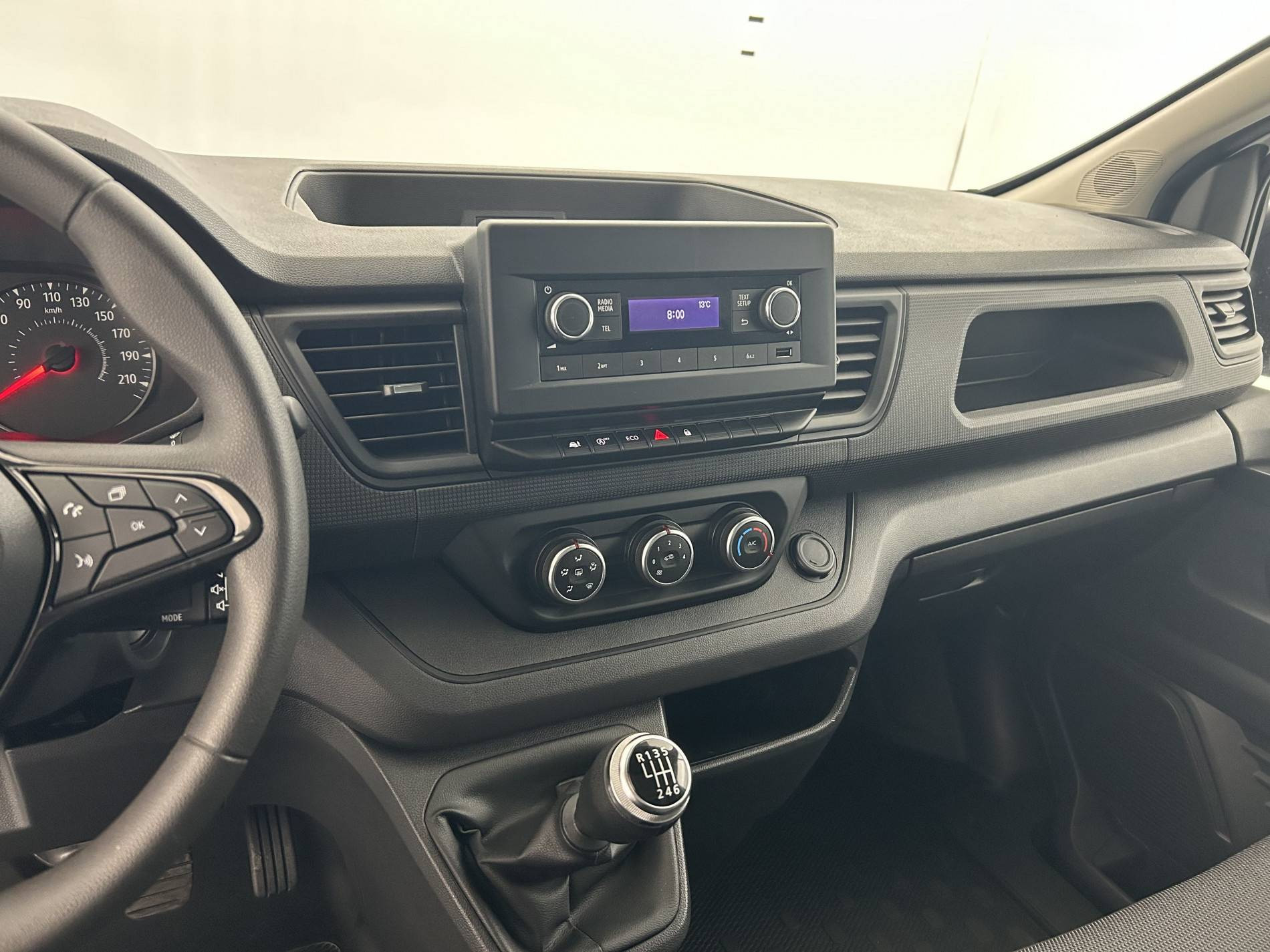 Vente en ligne Renault Trafic 3 Fourgon TRAFIC FGN L1H1 3000 KG BLUE DCI 130 au prix de 24 600 €