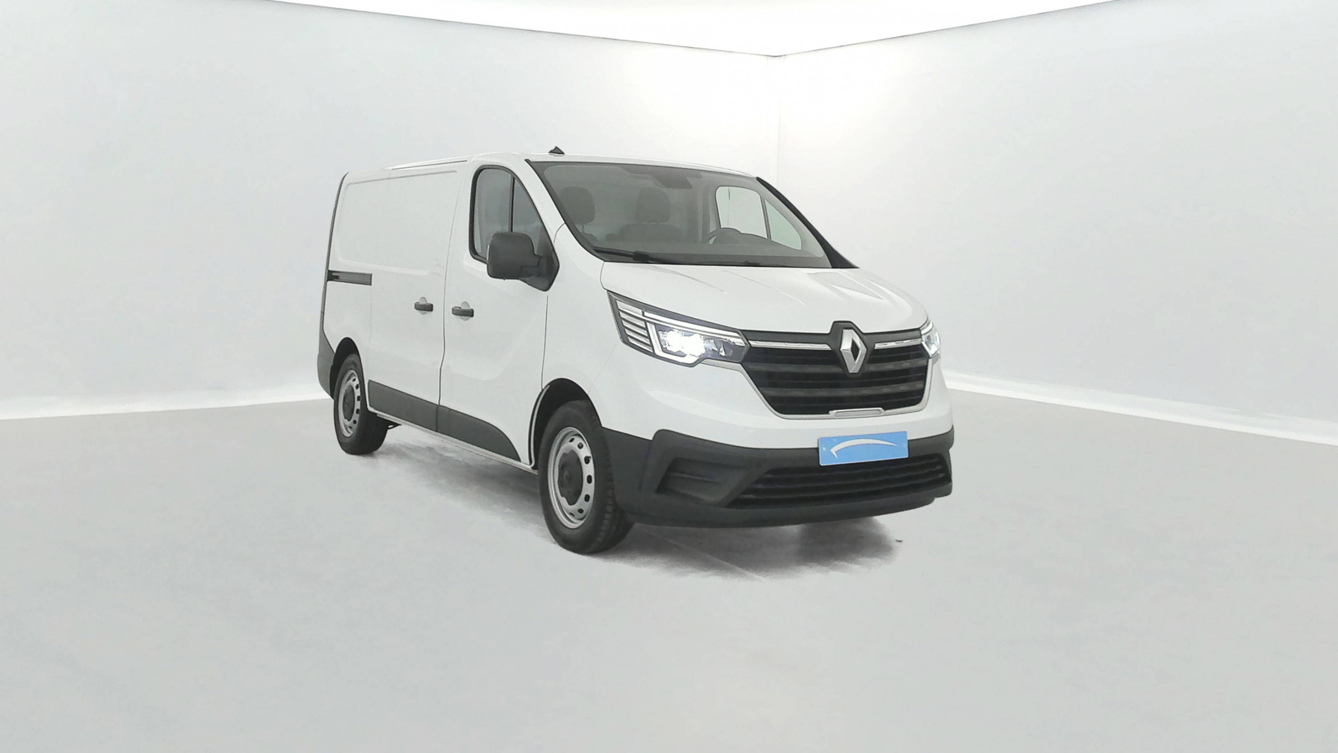 Vente en ligne Renault Trafic 3 Fourgon TRAFIC FGN L1H1 3000 KG BLUE DCI 130 au prix de 24 600 €