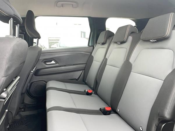 Vente en ligne Dacia Jogger  Hybrid 140 7 places au prix de 25 800 €
