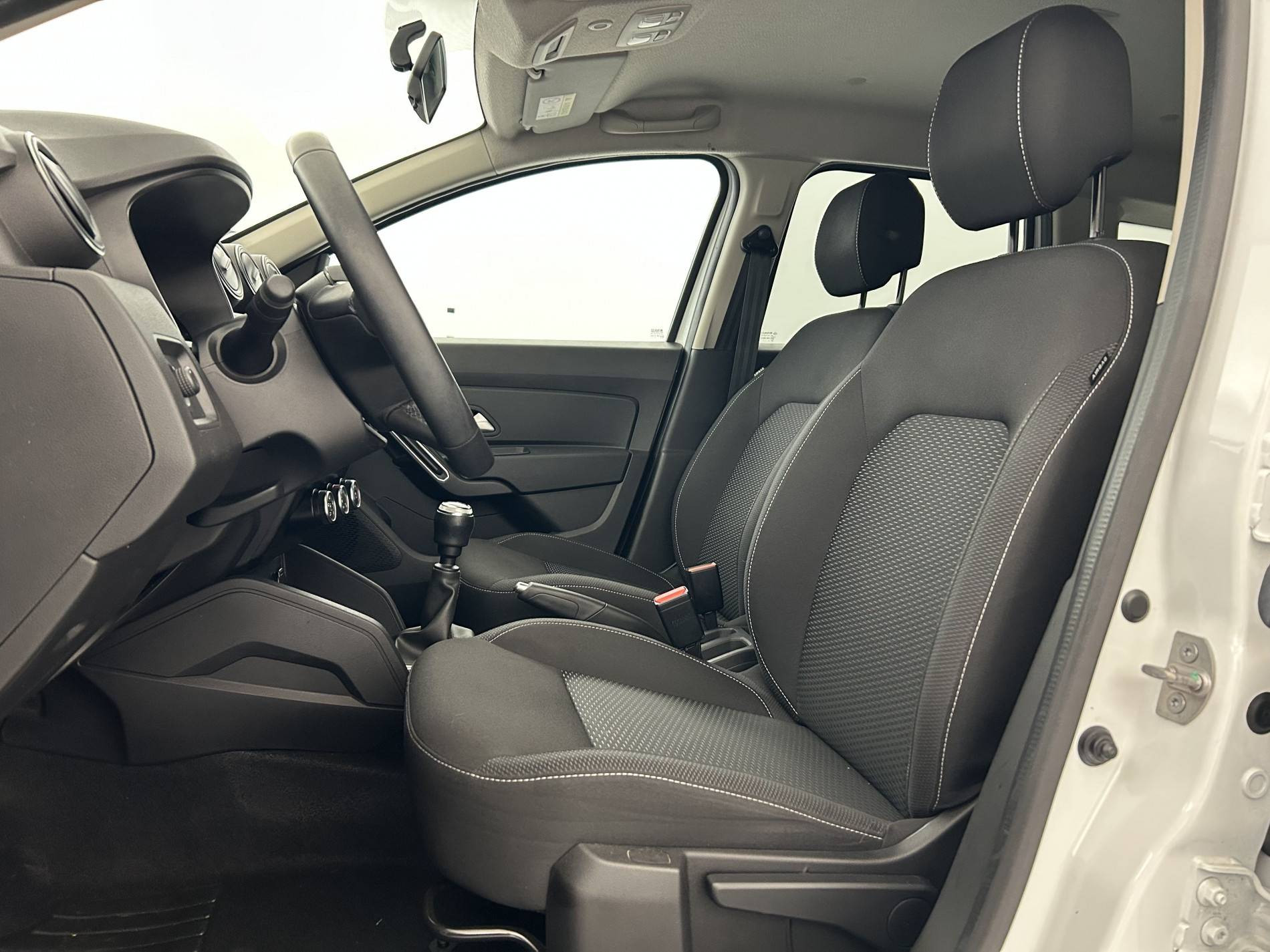 Vente en ligne Dacia Duster  Blue dCi 115 4x2 E6U au prix de 14 640 €