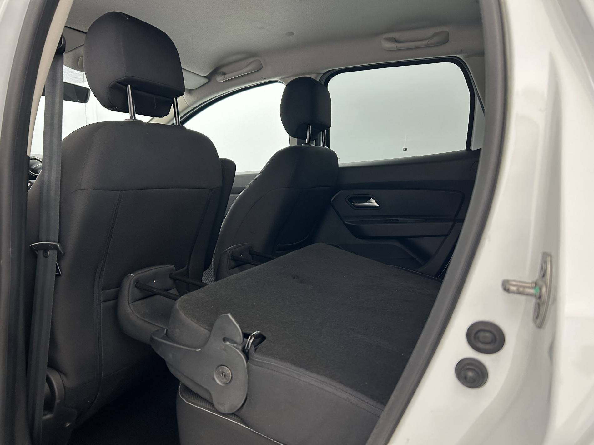 Vente en ligne Dacia Duster  Blue dCi 115 4x2 E6U au prix de 14 640 €