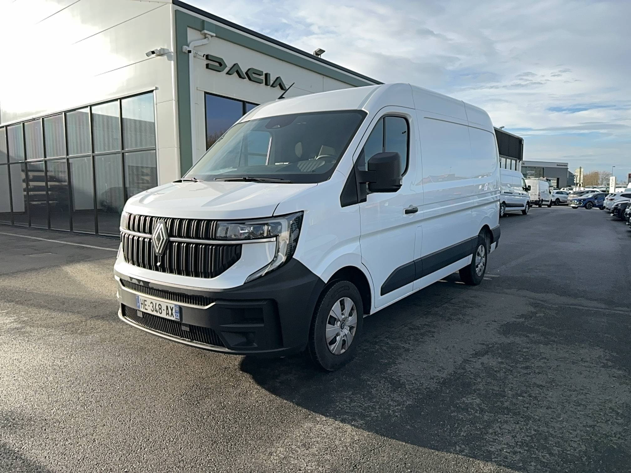 Renault Master Fourgon MASTER FGN TRAC 3T5 L2H2 BLUE DCI 150 AUTO occasion de 2025 en vente à Saint-Brieuc