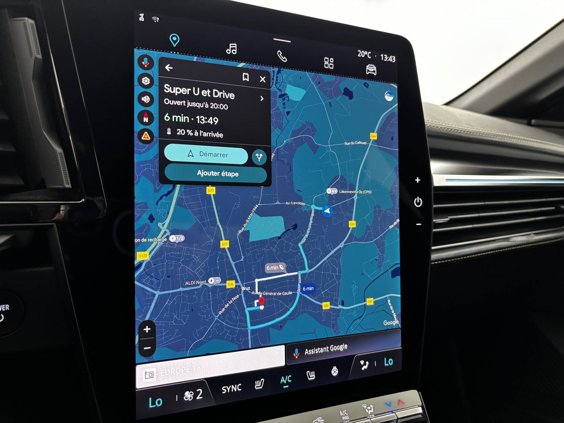 Vente en ligne Renault Megane E-Tech  EV60 220 ch super charge au prix de 23 900 €