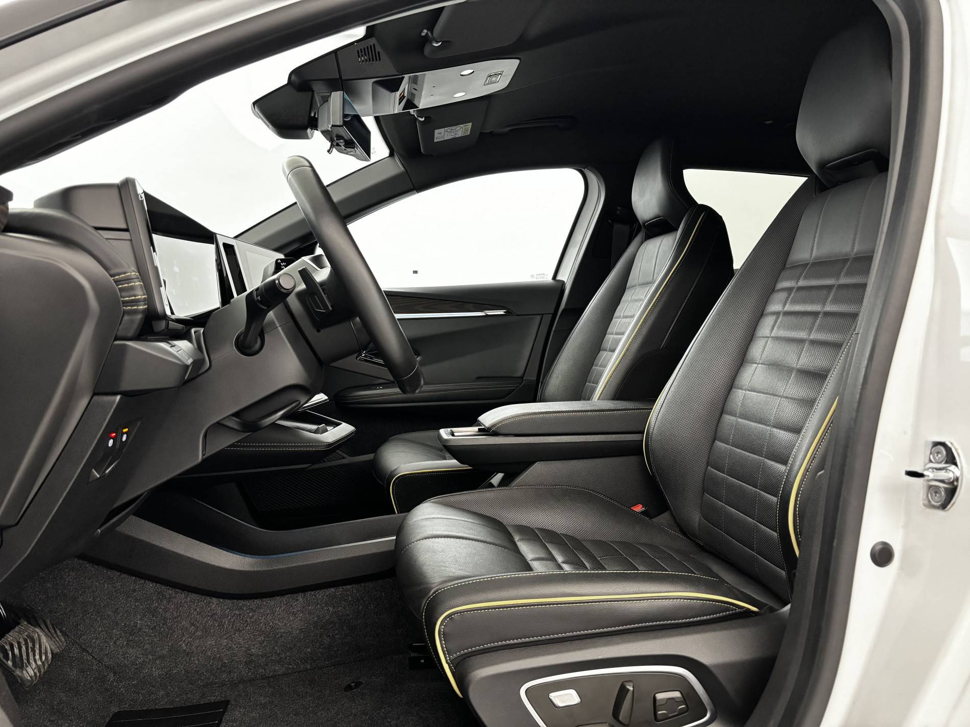 Vente en ligne Renault Megane E-Tech  EV60 220 ch super charge au prix de 23 900 €