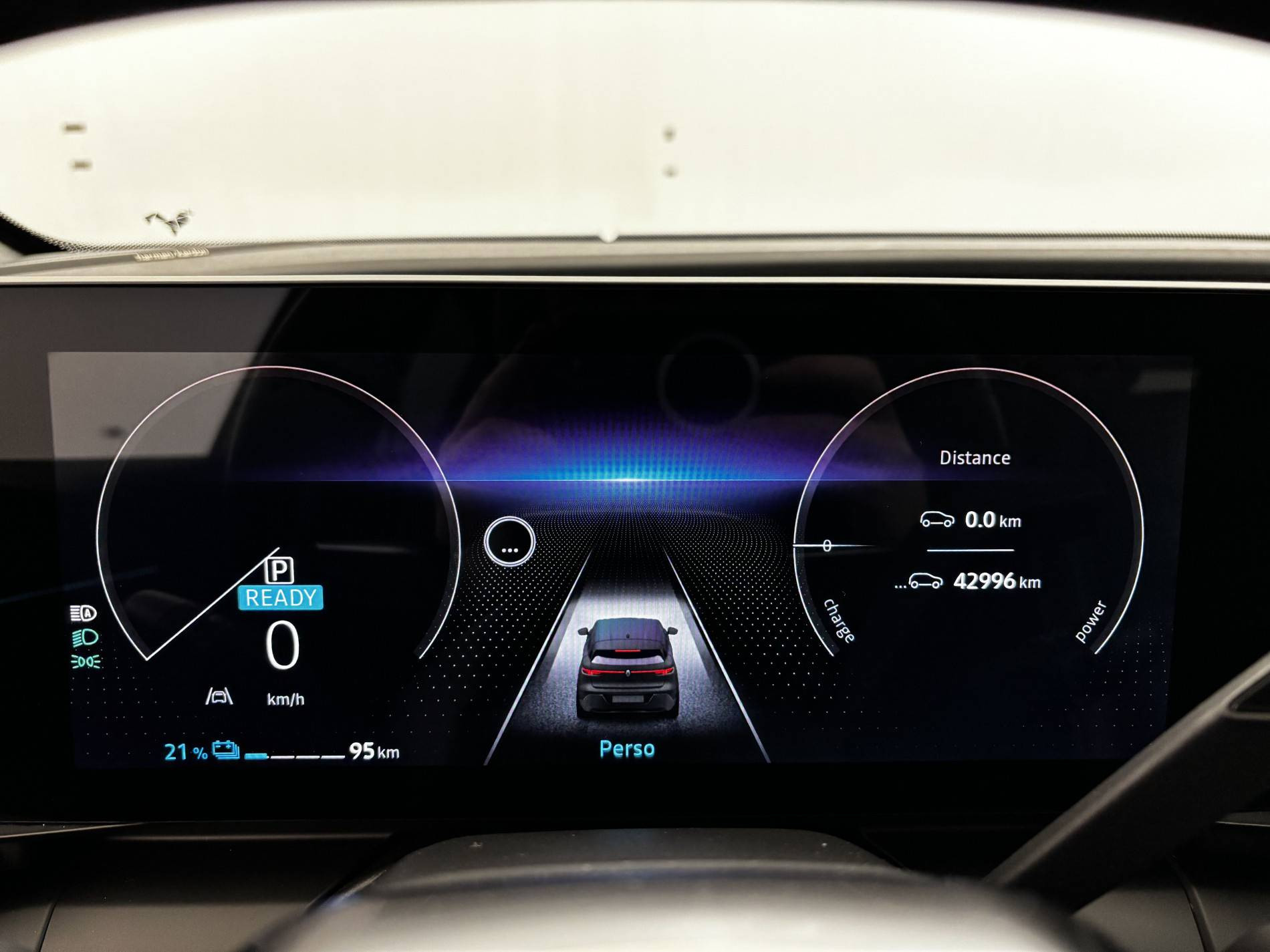 Vente en ligne Renault Megane E-Tech  EV60 220 ch super charge au prix de 23 900 €