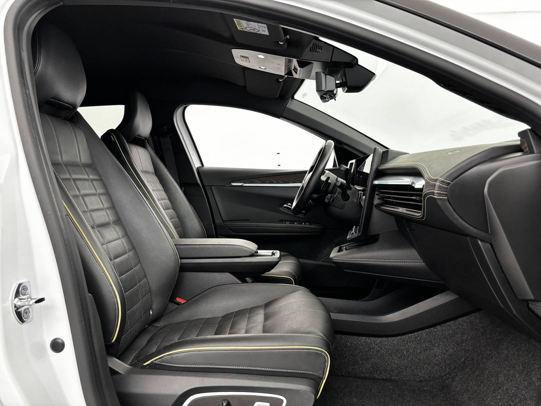 Vente en ligne Renault Megane E-Tech  EV60 220 ch super charge au prix de 23 900 €