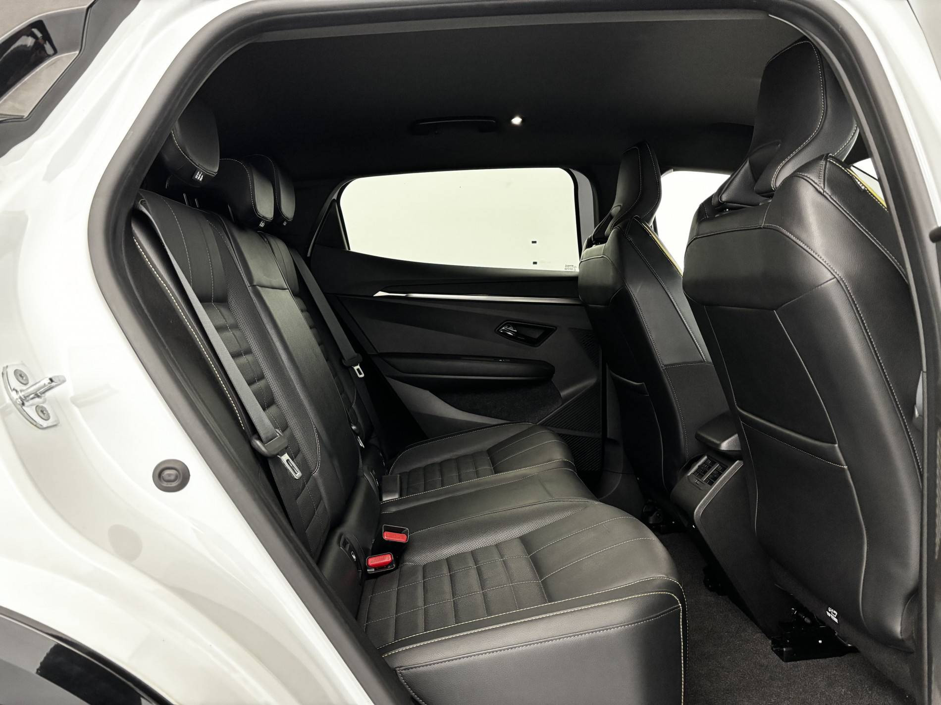 Vente en ligne Renault Megane E-Tech  EV60 220 ch super charge au prix de 23 900 €