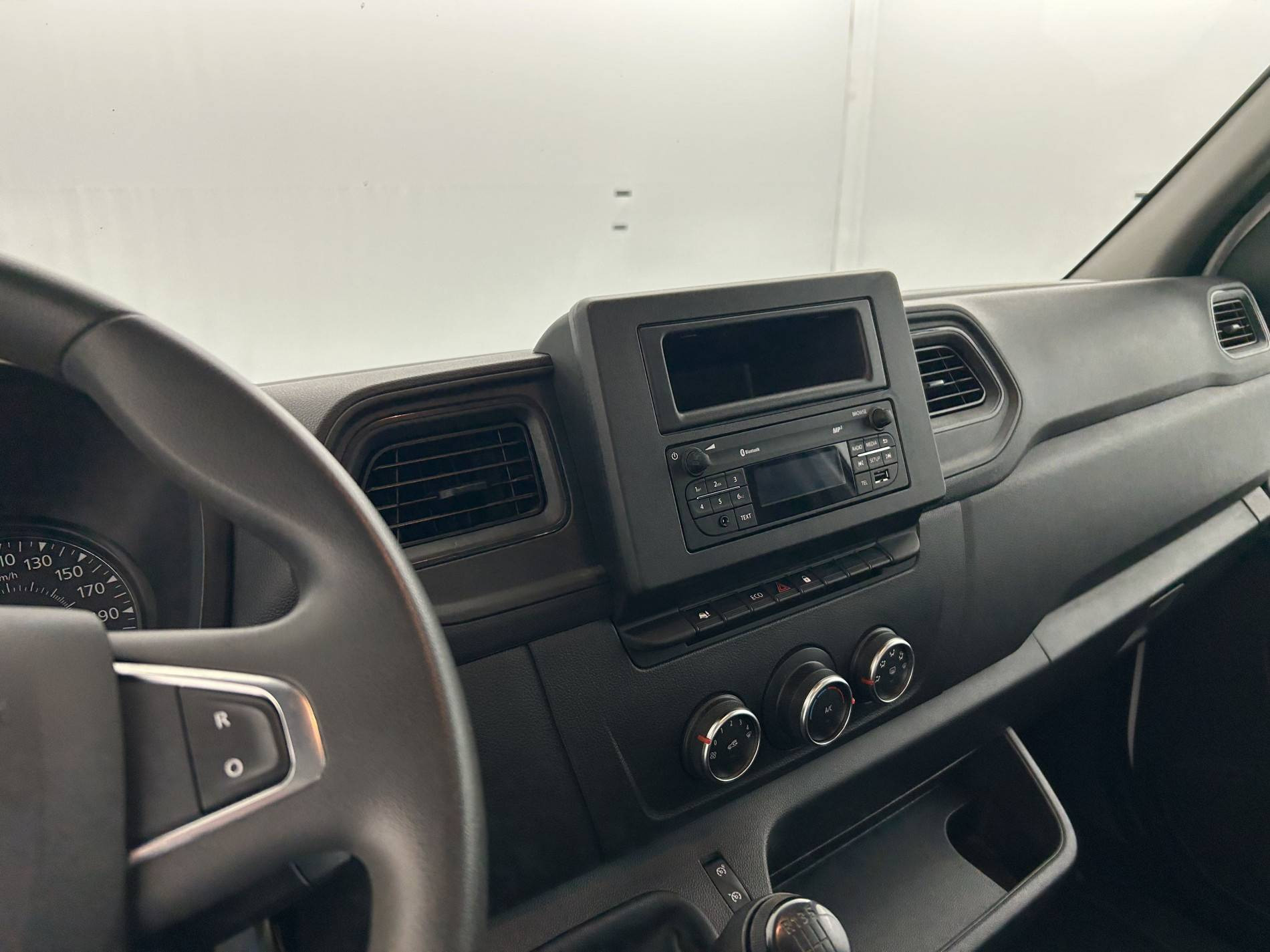 Vente en ligne Renault Master 3 Châssis Cabine MASTER CC PROP RJ3500 L2 PAFC BLUE DCI 130 EURO VI au prix de 33 300 €