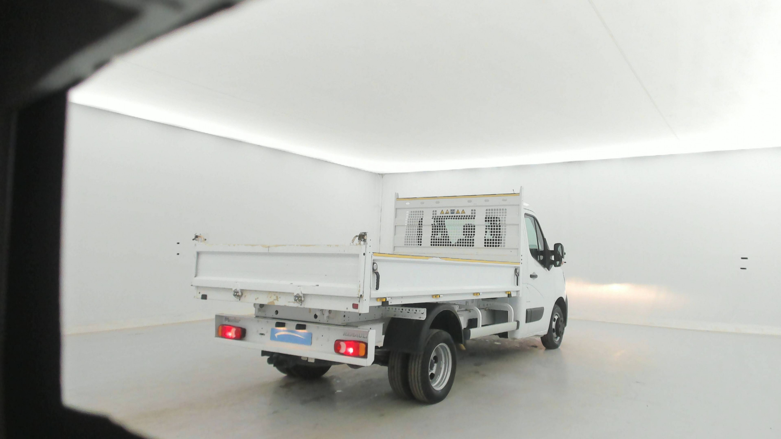 Vente en ligne Renault Master 3 Châssis Cabine MASTER CC PROP RJ3500 L2 PAFC BLUE DCI 130 EURO VI au prix de 33 300 €