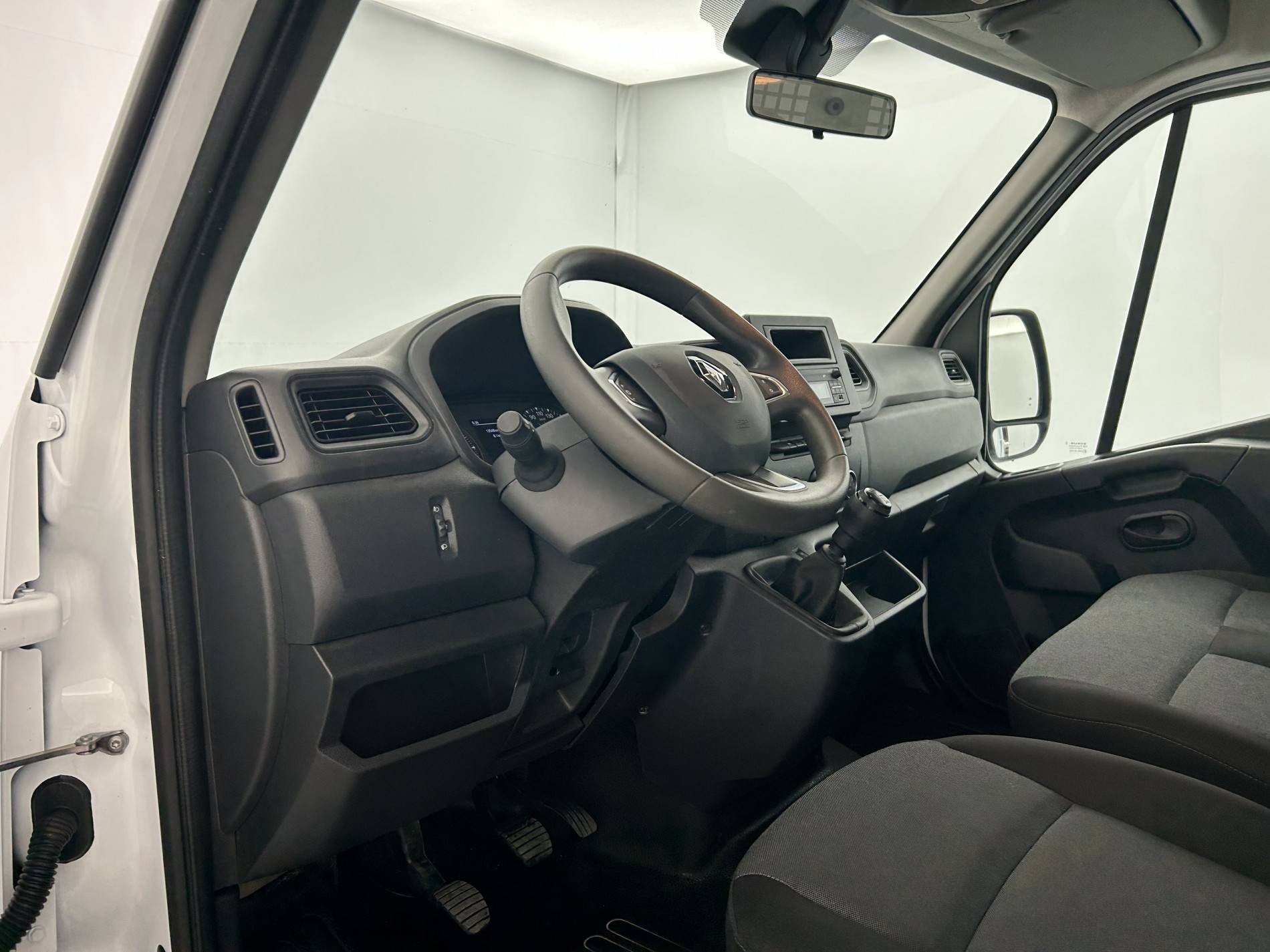 Vente en ligne Renault Master 3 Châssis Cabine MASTER CC PROP RJ3500 L2 PAFC BLUE DCI 130 EURO VI au prix de 33 300 €