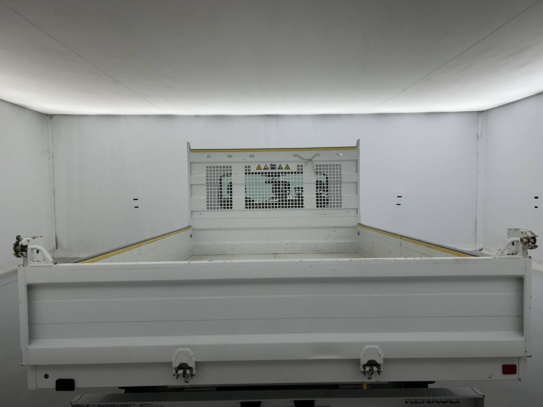 Vente en ligne Renault Master 3 Châssis Cabine MASTER CC PROP RJ3500 L2 PAFC BLUE DCI 130 EURO VI au prix de 33 300 €