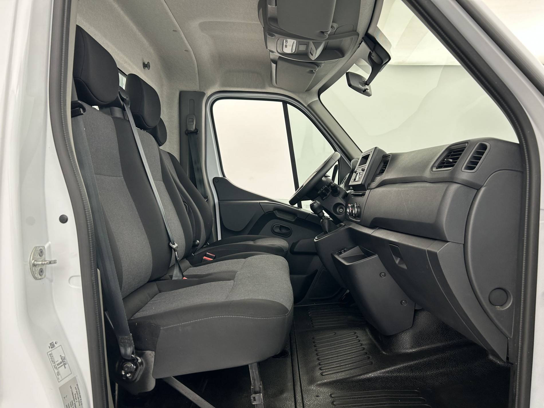 Vente en ligne Renault Master 3 Châssis Cabine MASTER CC PROP RJ3500 L2 PAFC BLUE DCI 130 EURO VI au prix de 33 300 €