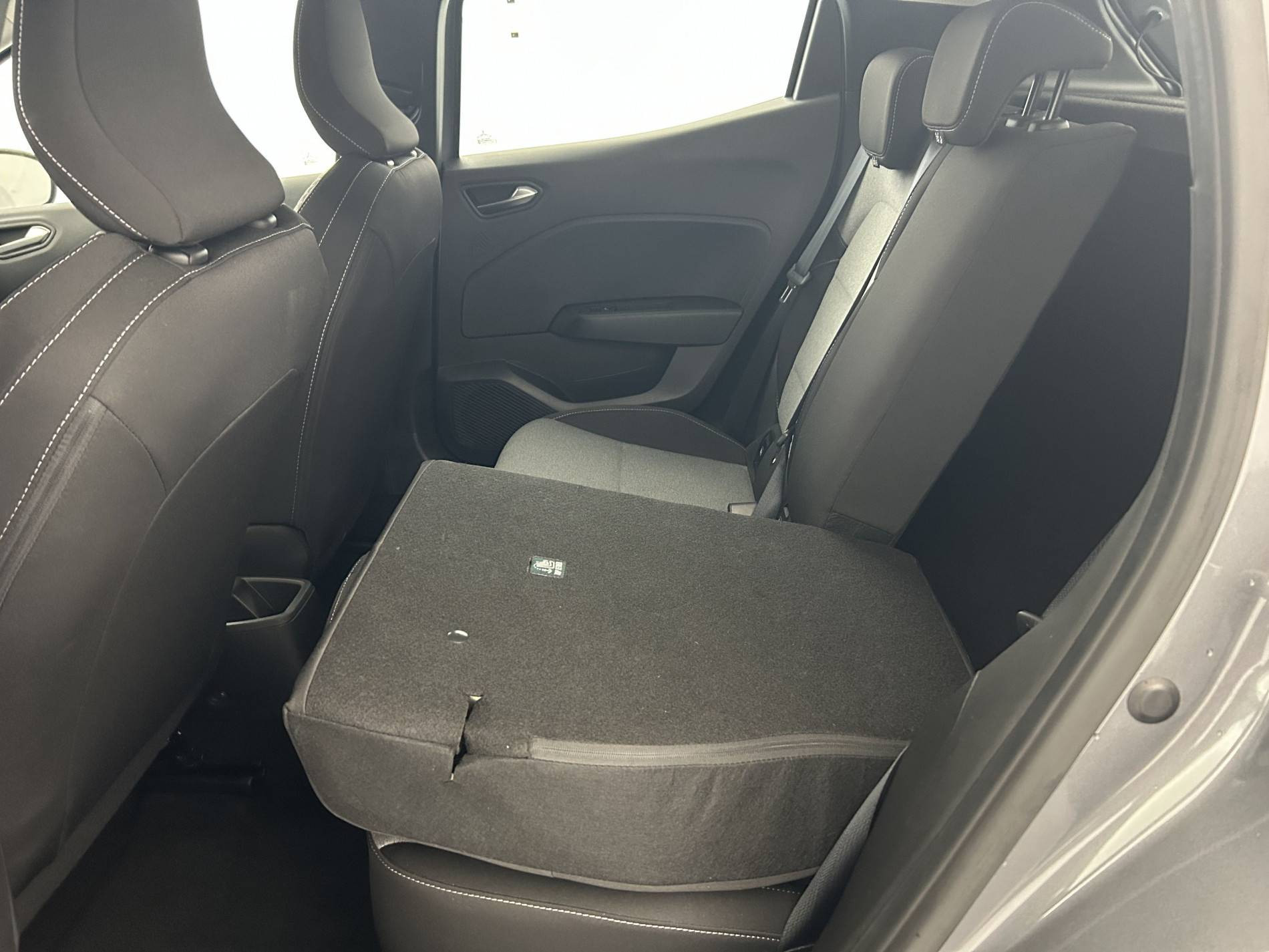 Vente en ligne Renault Clio 5 Clio TCe 90 ch GSR2 au prix de 15 800 €