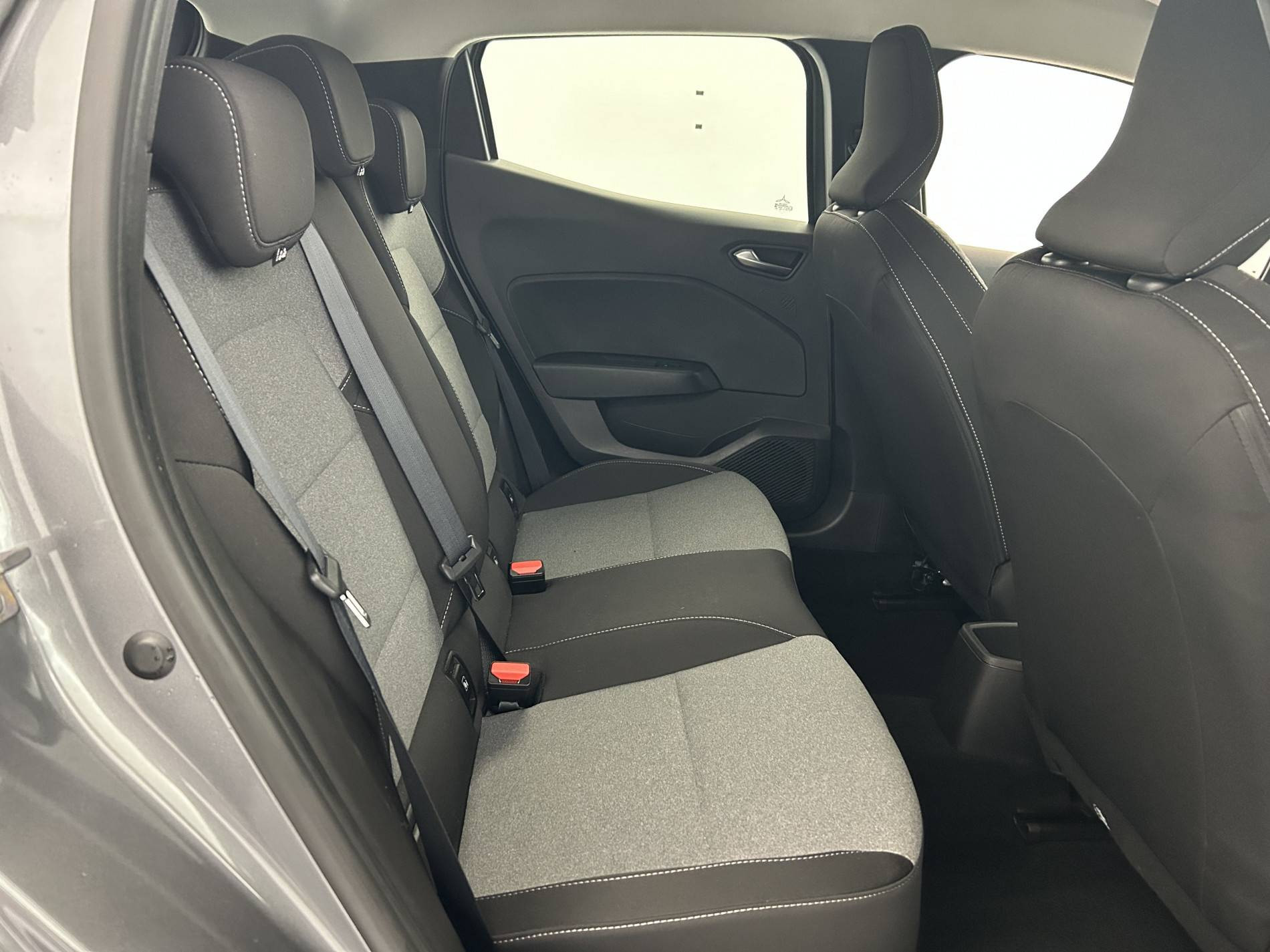 Vente en ligne Renault Clio 5 Clio TCe 90 ch GSR2 au prix de 15 800 €