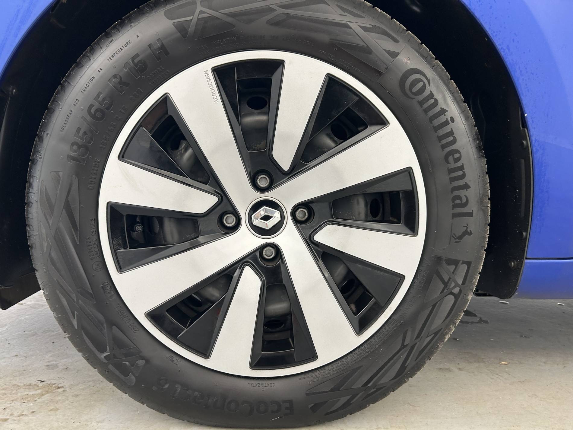 Vente en ligne Renault Clio 5 Clio TCe 90 au prix de 15 350 €