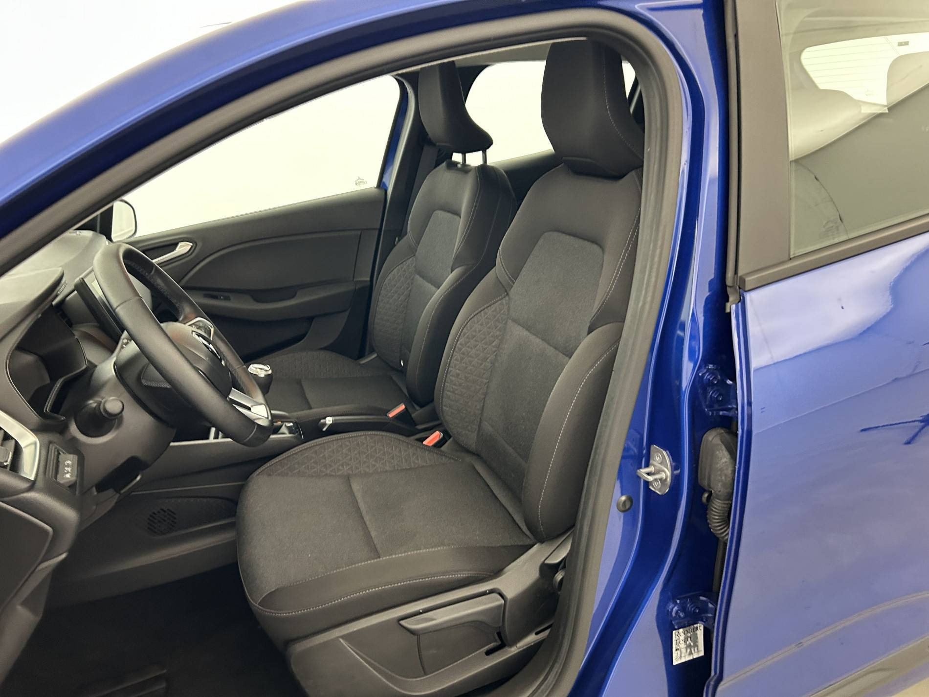 Vente en ligne Renault Clio 5 Clio TCe 90 au prix de 15 350 €