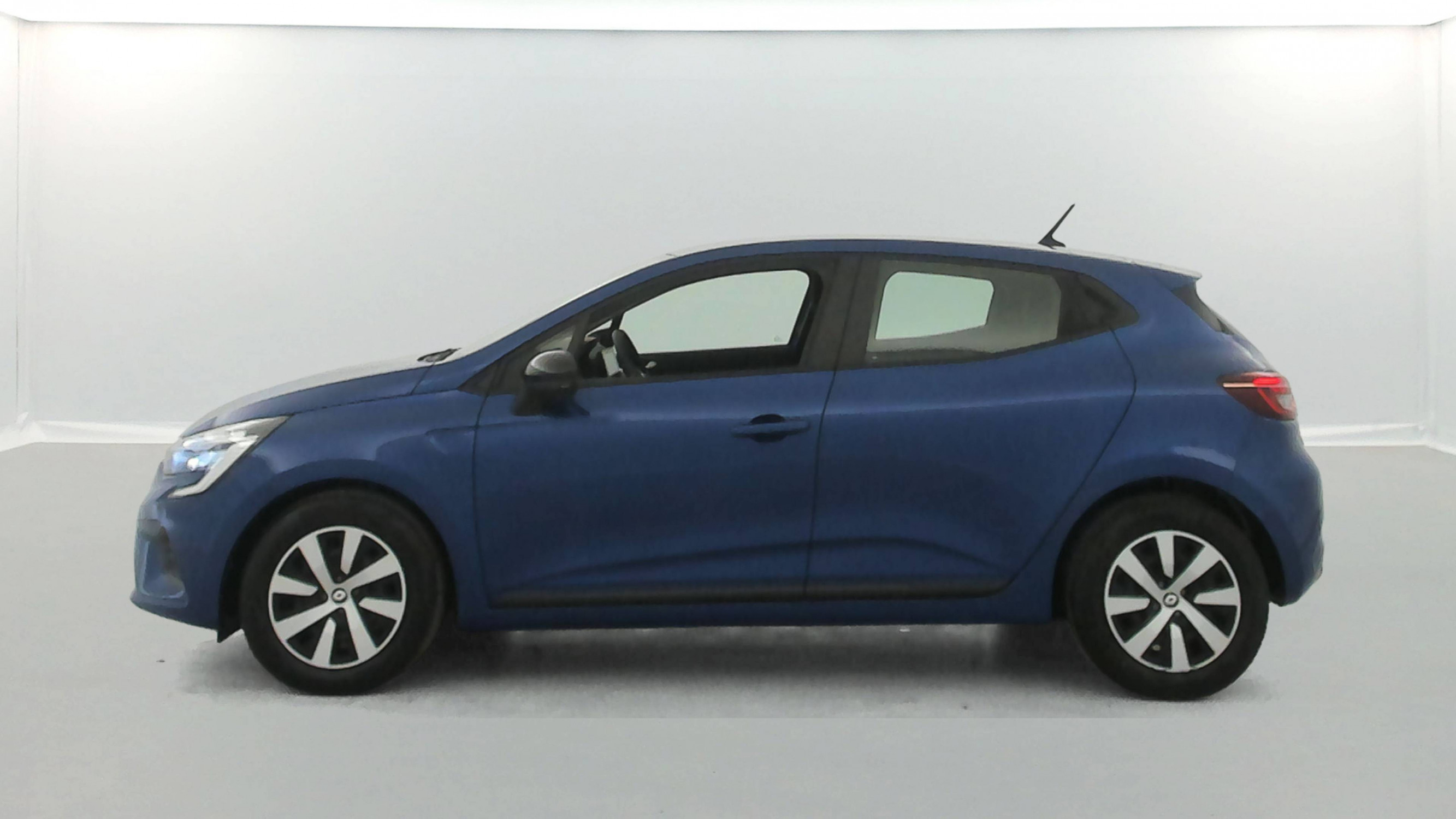 Vente en ligne Renault Clio 5 Clio TCe 90 au prix de 15 350 €