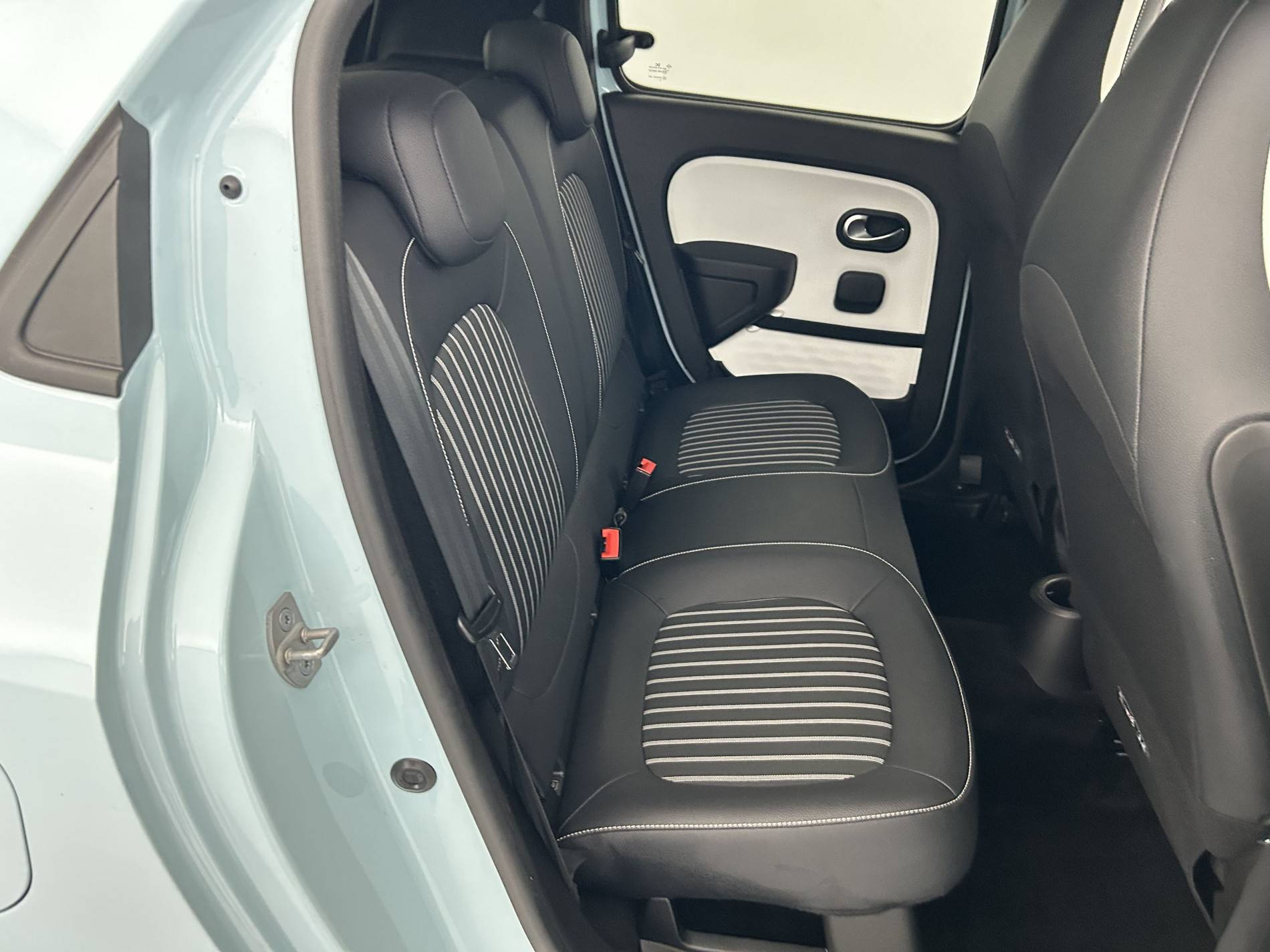 Vente en ligne Renault Twingo Electrique Twingo III E-Tech au prix de 12 500 €