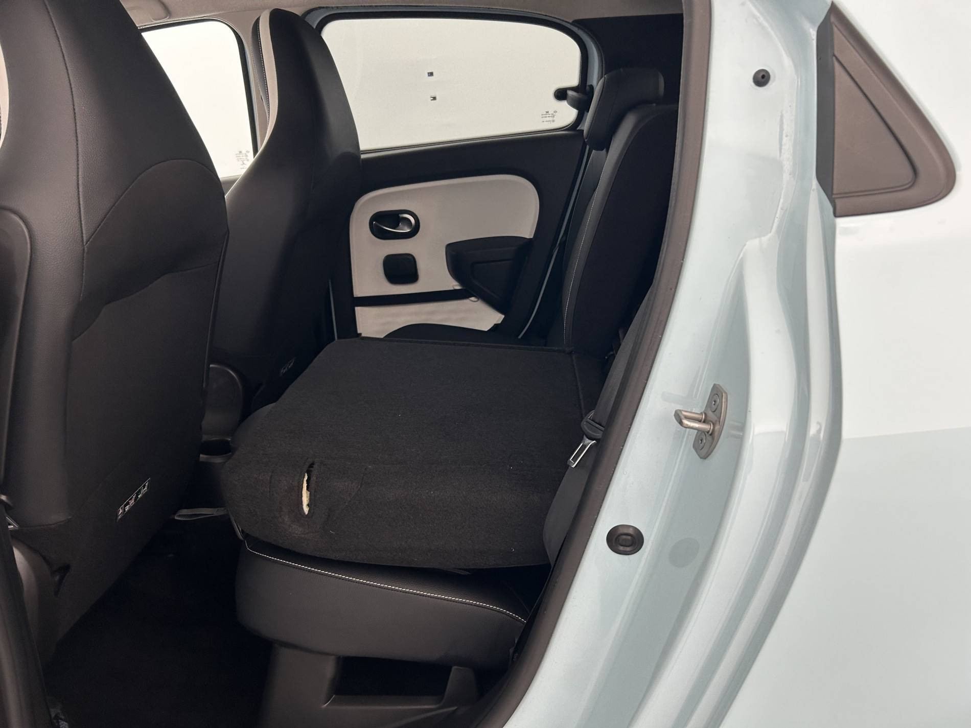 Vente en ligne Renault Twingo Electrique Twingo III E-Tech au prix de 12 500 €