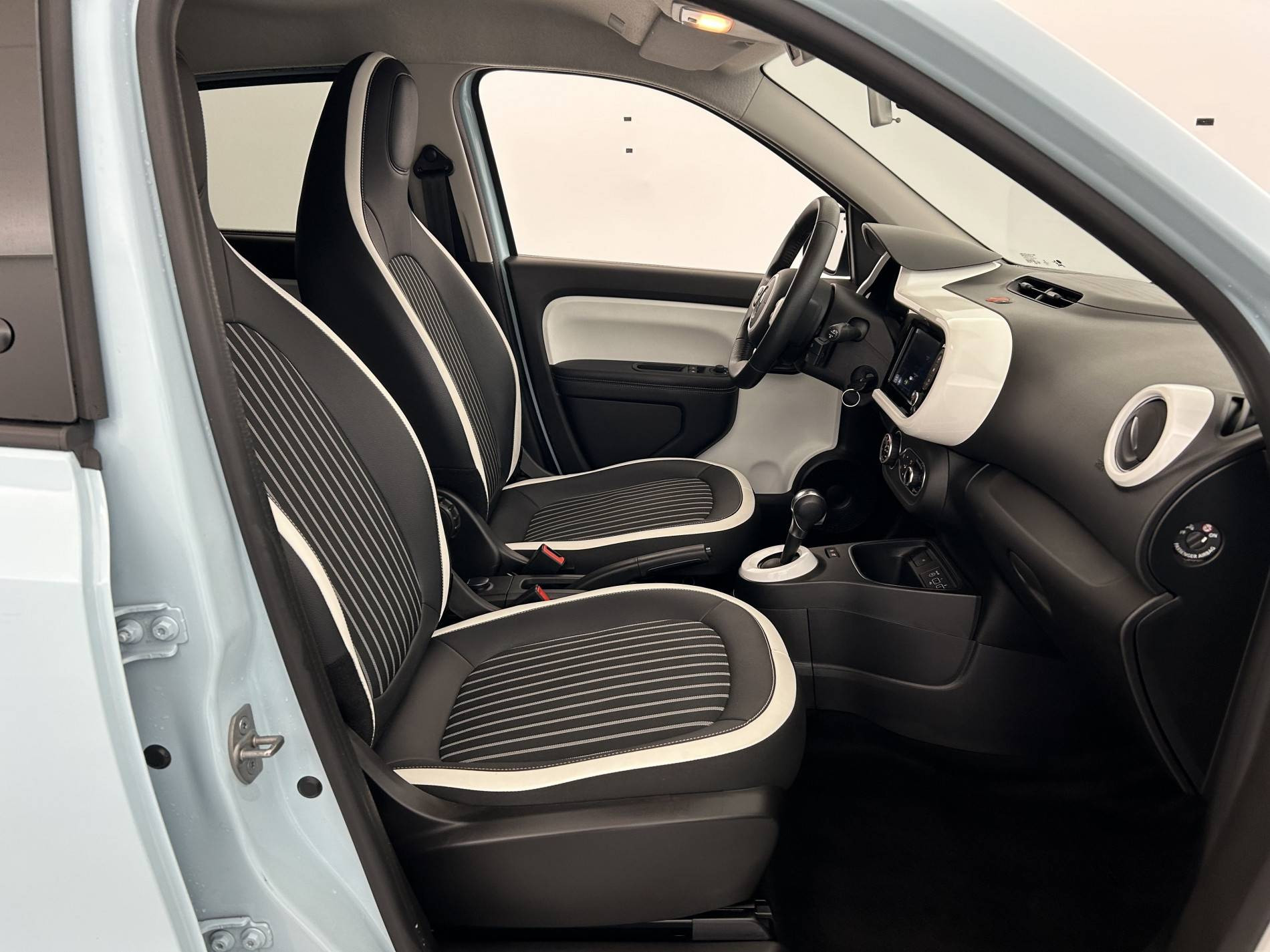 Vente en ligne Renault Twingo Electrique Twingo III E-Tech au prix de 12 500 €