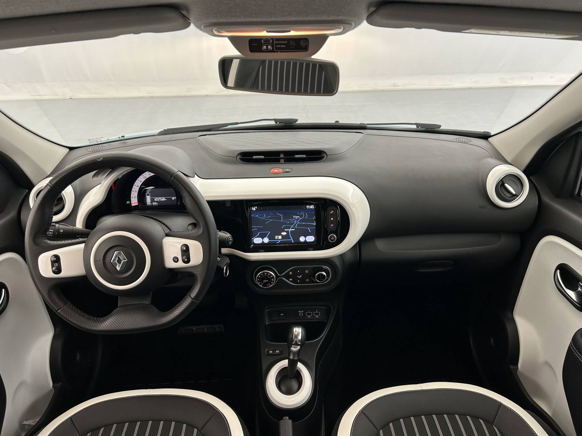 Vente en ligne Renault Twingo Electrique Twingo III E-Tech au prix de 12 500 €