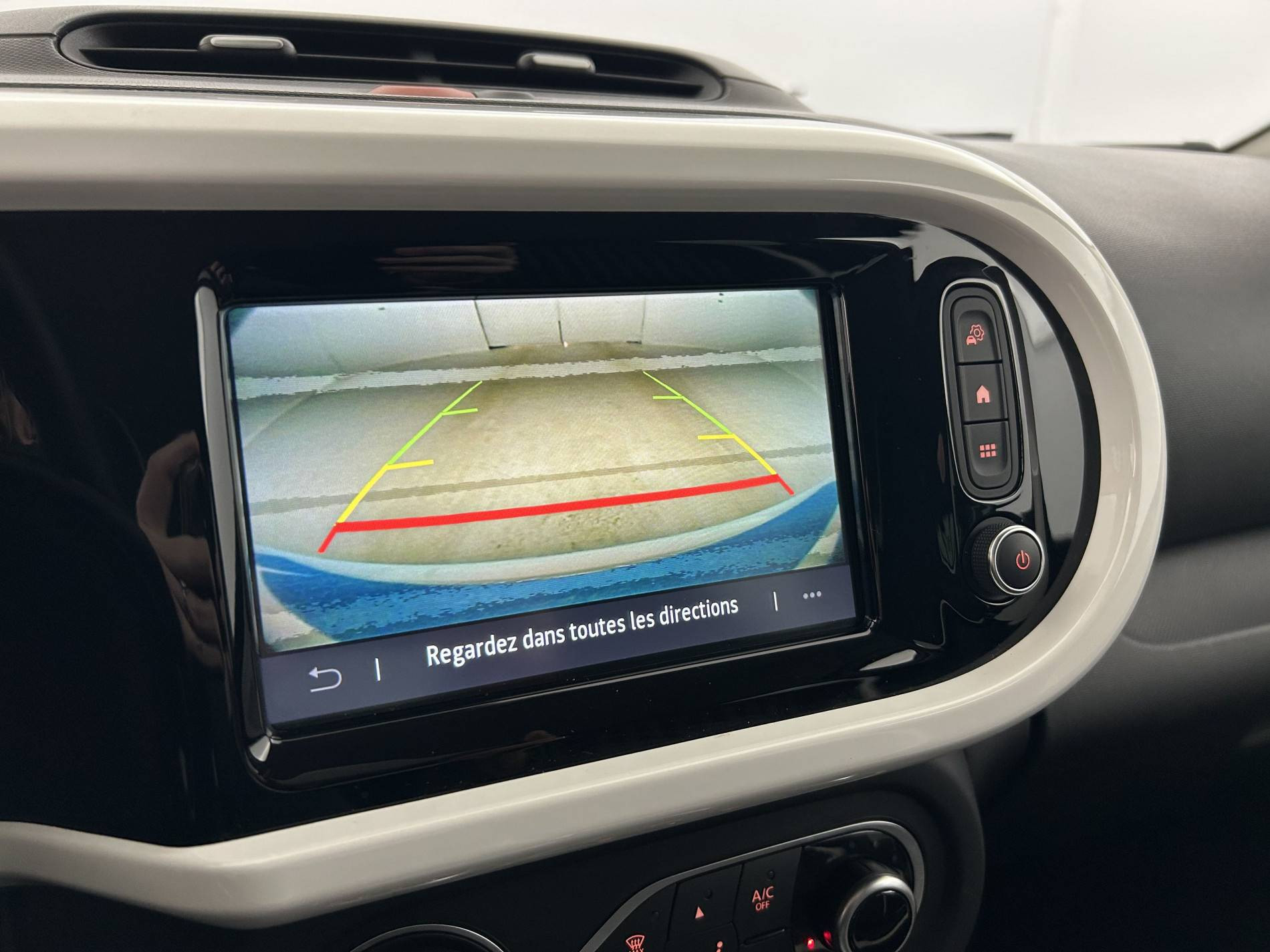 Vente en ligne Renault Twingo Electrique Twingo III E-Tech au prix de 12 500 €